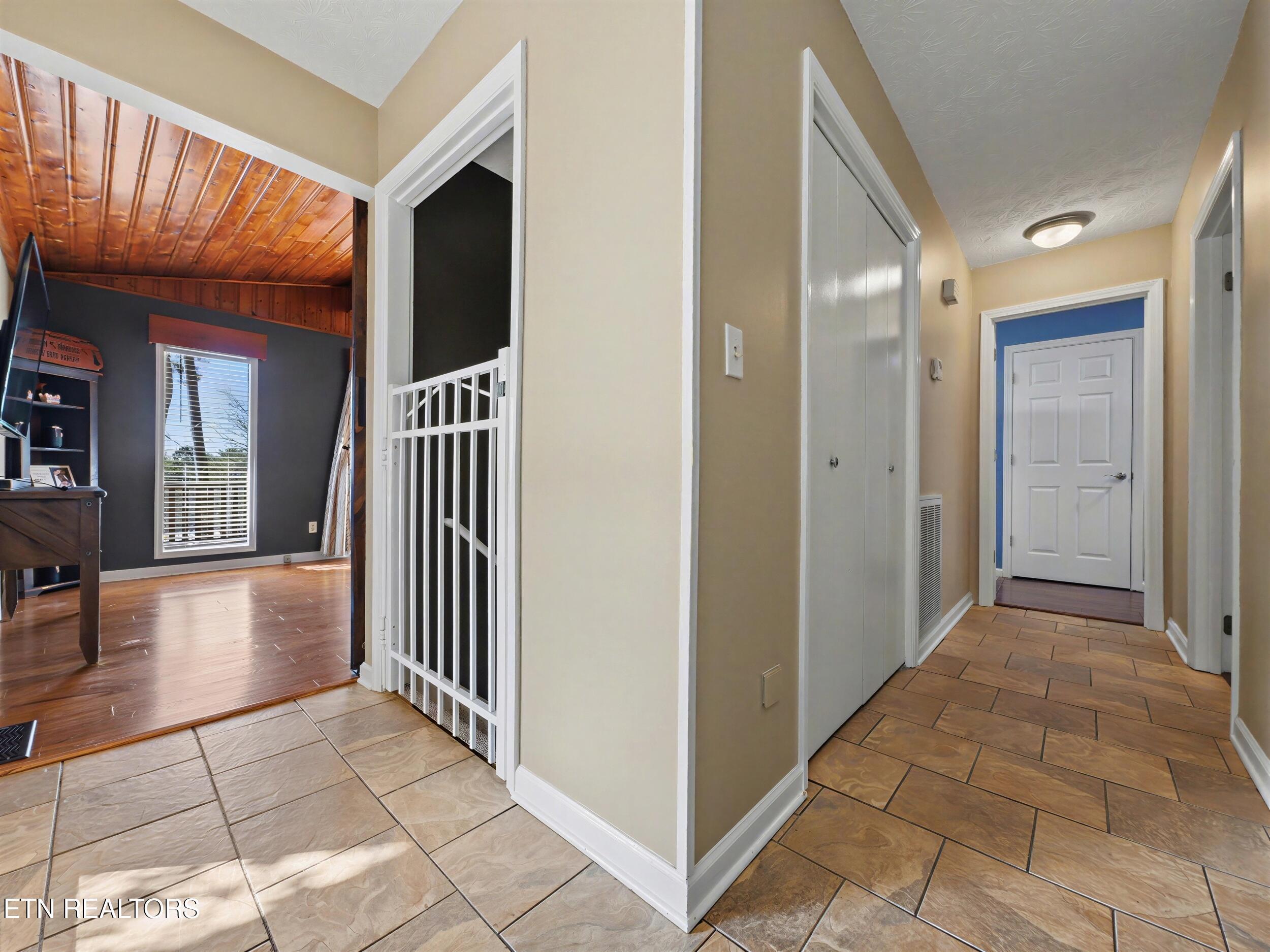 129 Bucks and Doe Lane, Lafollette, TN - Norris Lake Real Estate - Image# 15