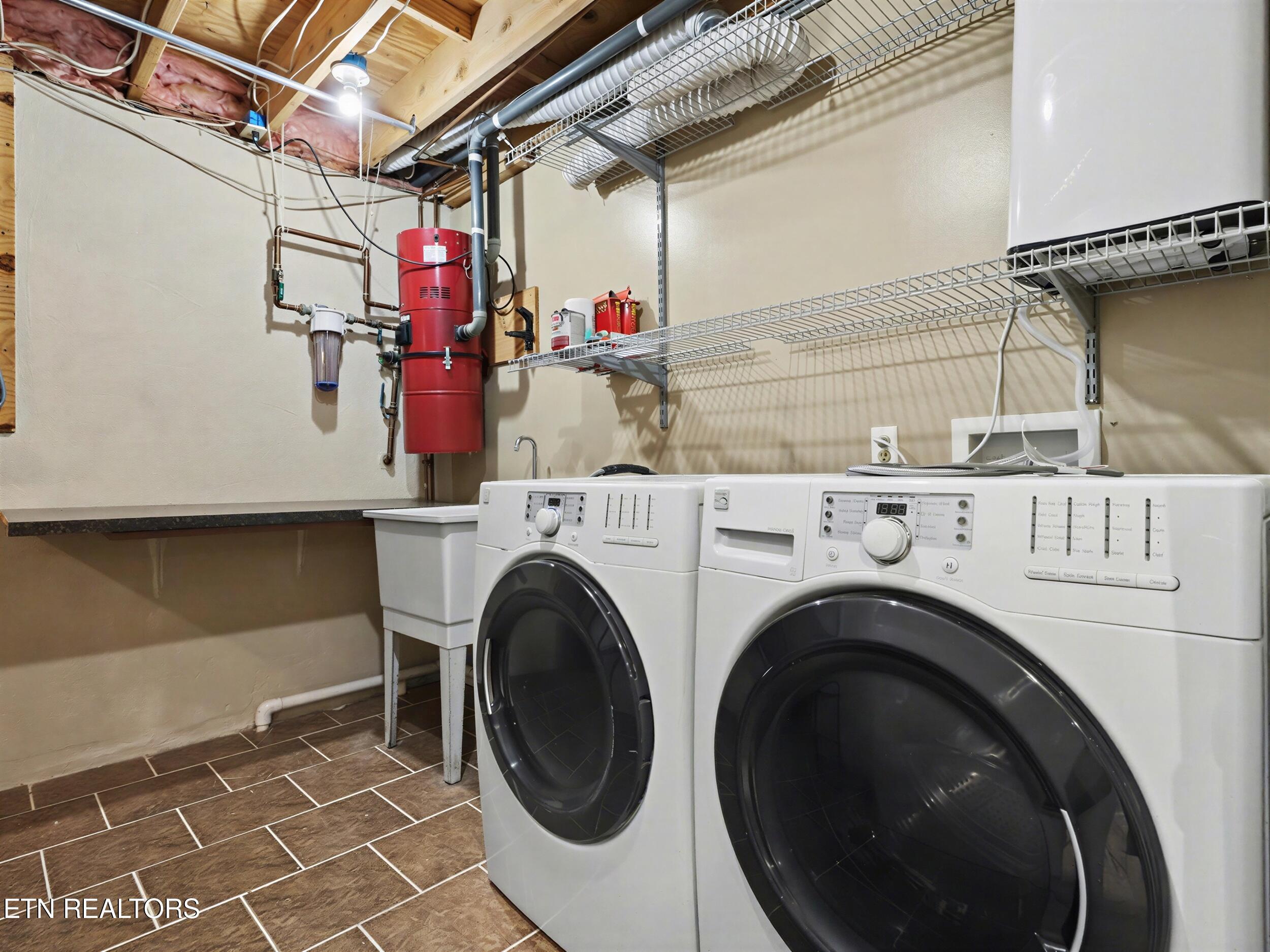 129 Bucks and Doe Lane, Lafollette, TN - Norris Lake Real Estate - Image# 28