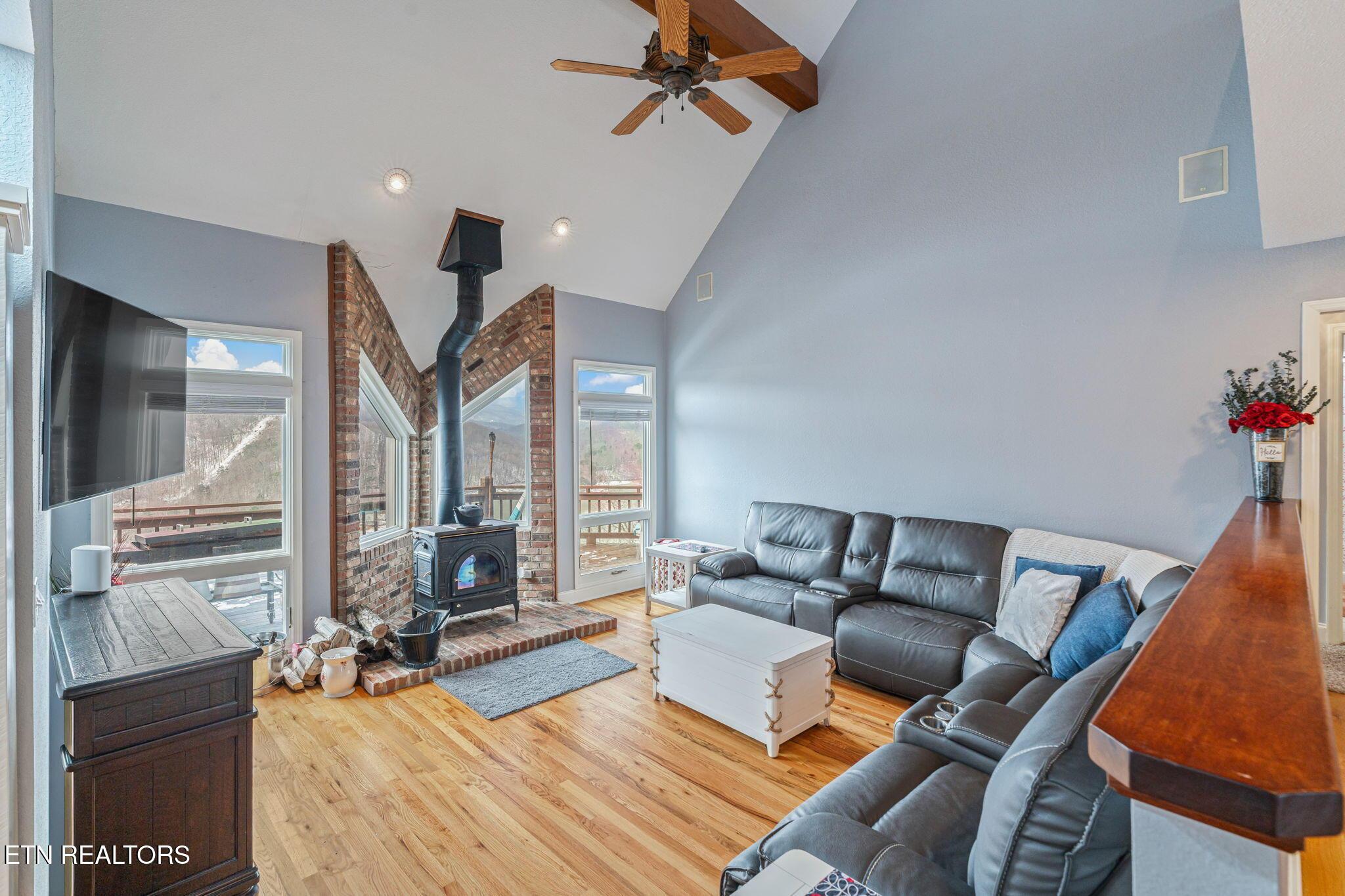 1368 N Shorewood Lane, Caryville, TN - Norris Lake Real Estate - Image# 5