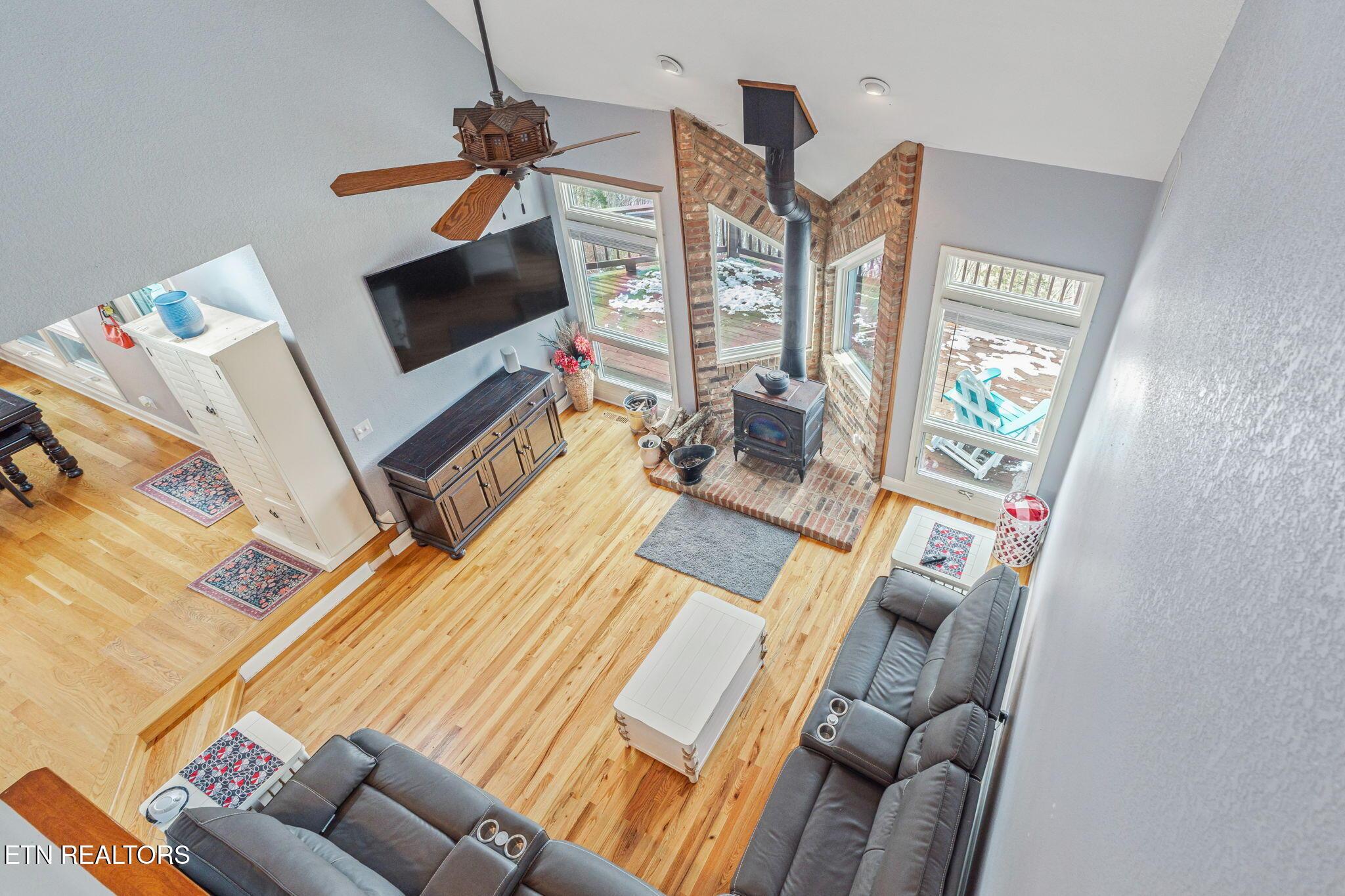 1368 N Shorewood Lane, Caryville, TN - Norris Lake Real Estate - Image# 22