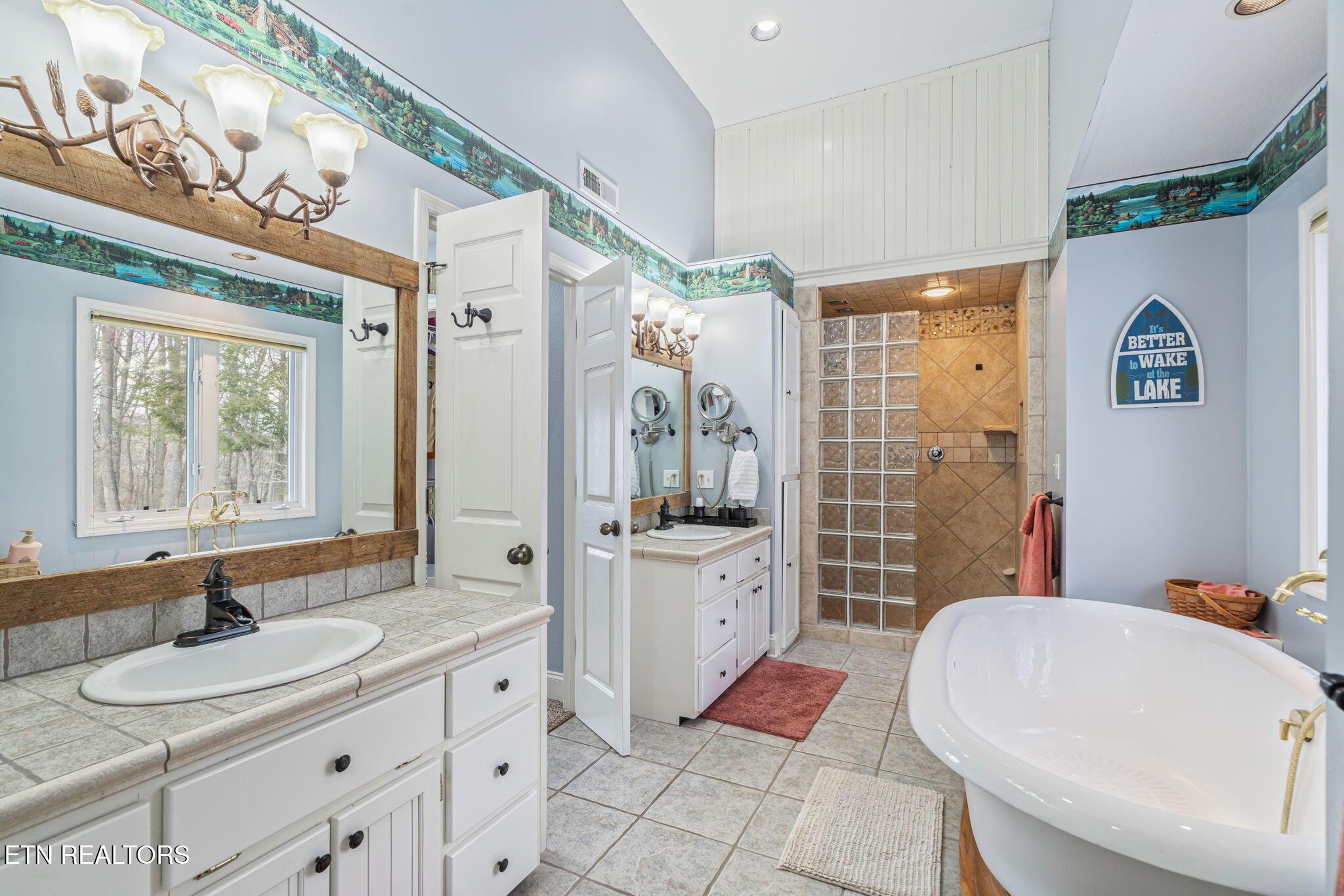 1368 N Shorewood Lane, Caryville, TN - Norris Lake Real Estate - Image# 28