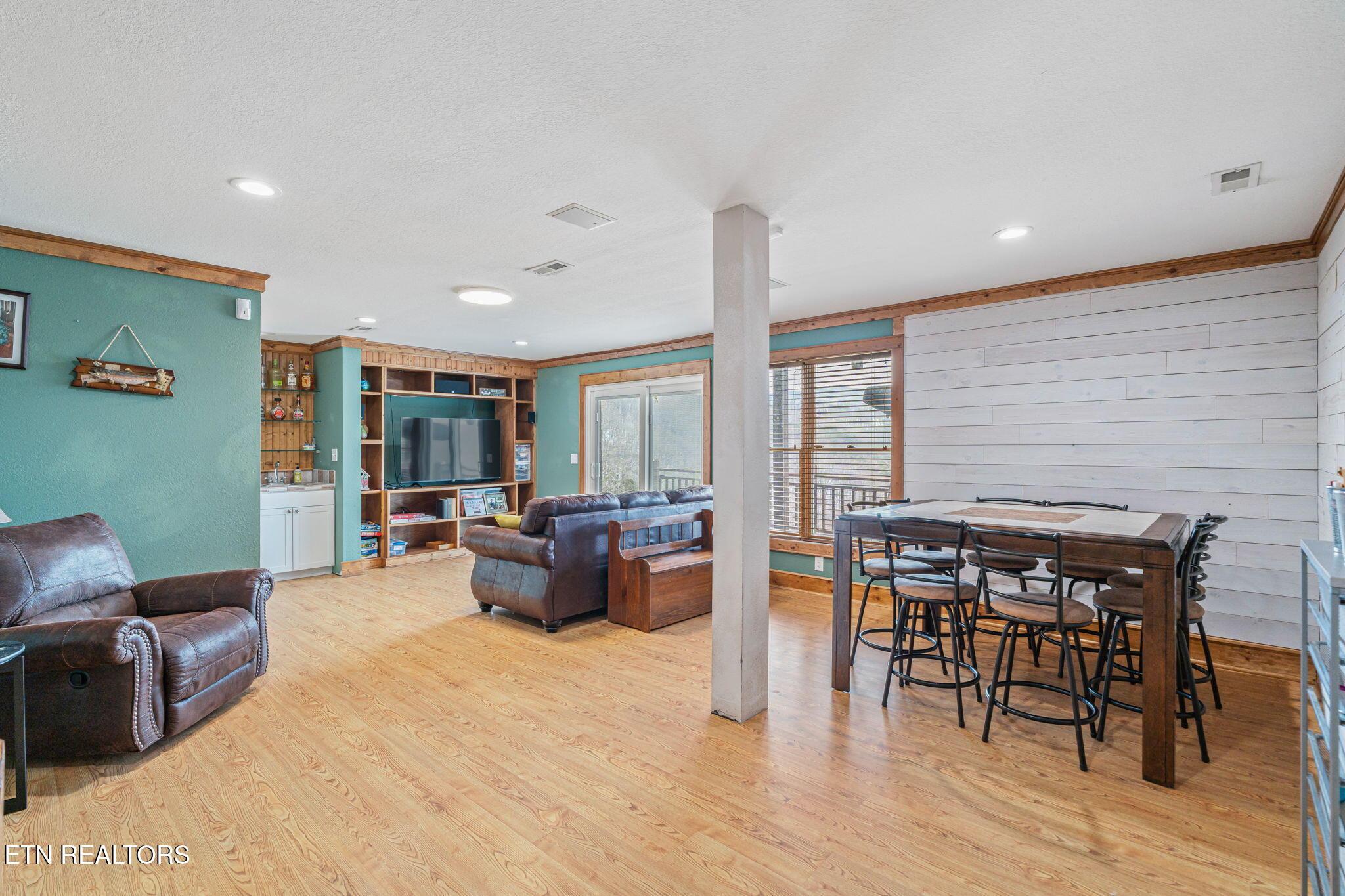 1368 N Shorewood Lane, Caryville, TN - Norris Lake Real Estate - Image# 33