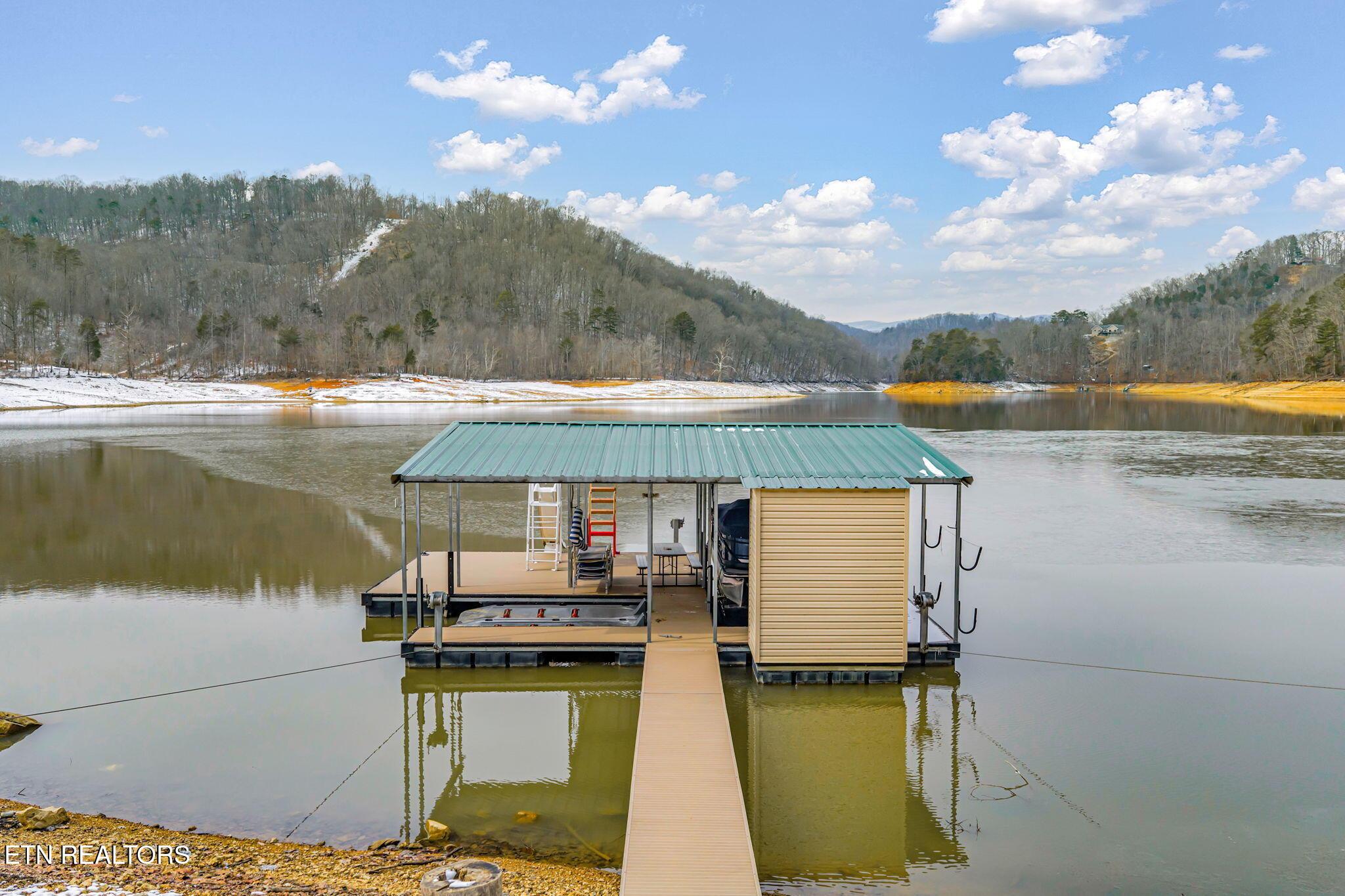 1368 N Shorewood Lane, Caryville, TN - Norris Lake Real Estate - Image# 41