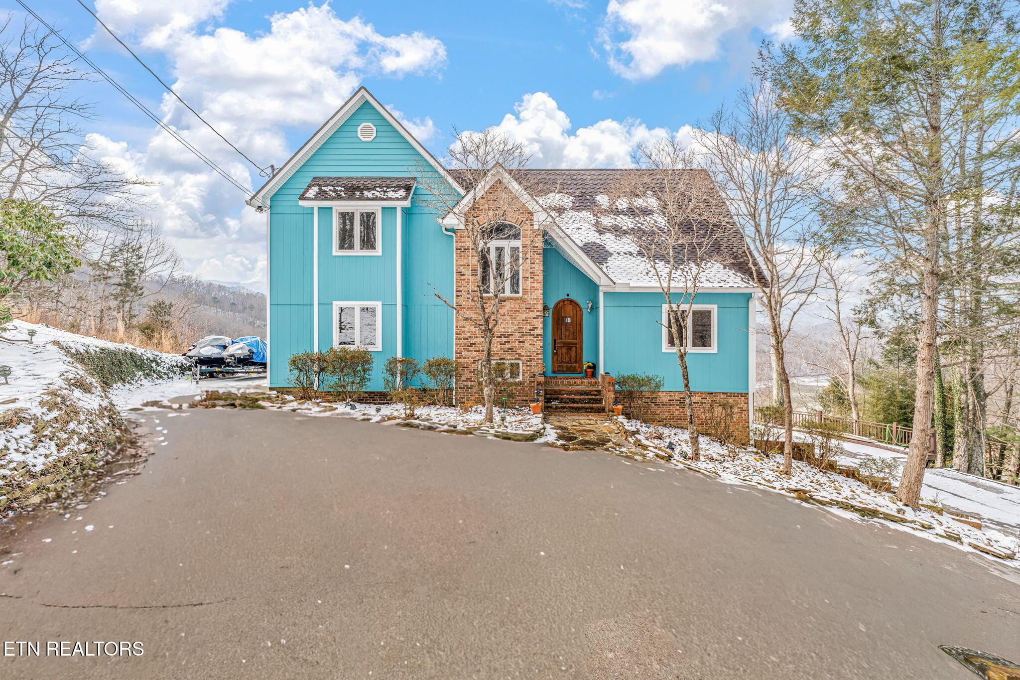 1368 N Shorewood Lane, Caryville, TN - Norris Lake Real Estate - Image# 1