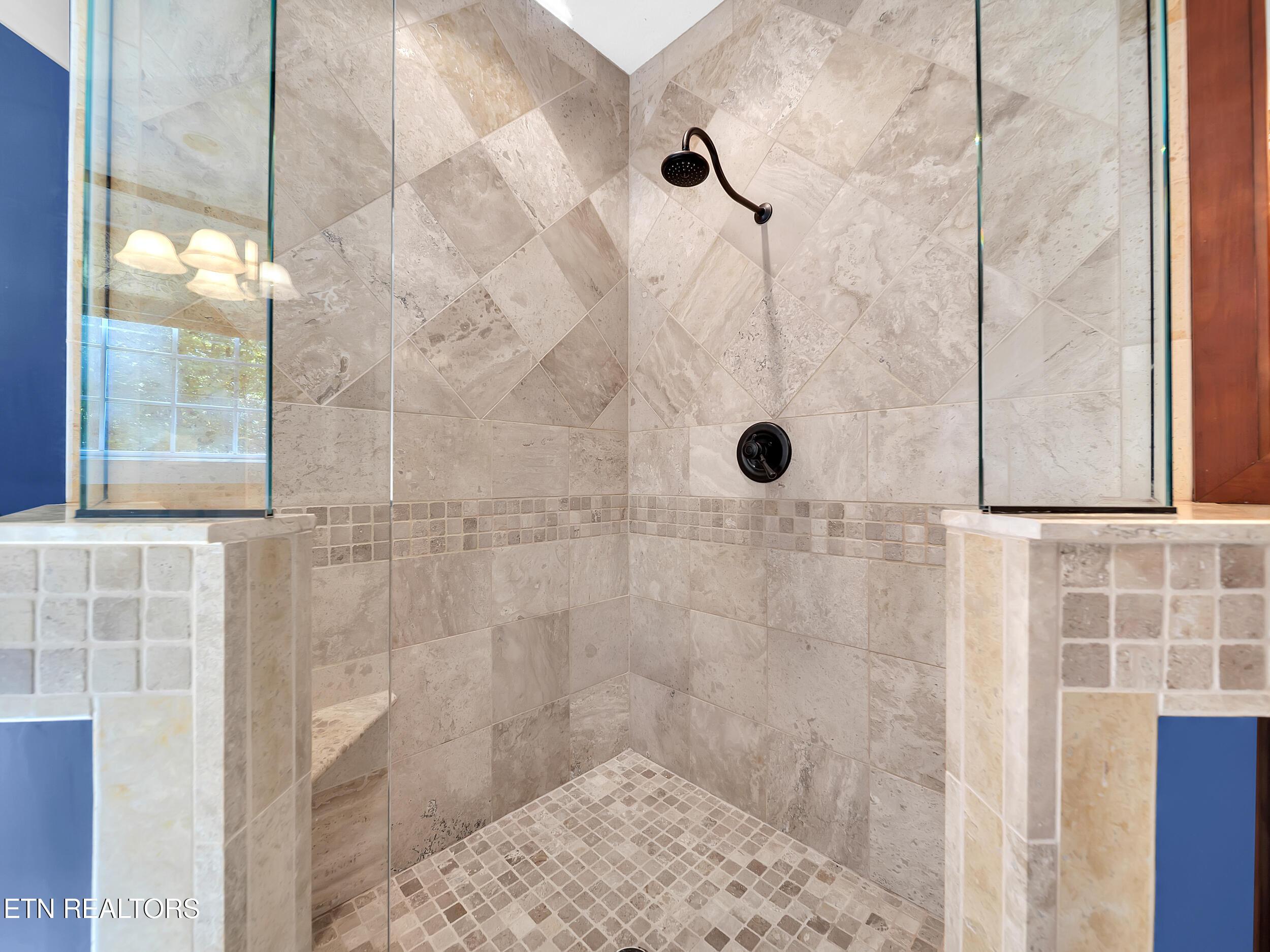 620 Bluff View Rd, New Tazewell, TN - Norris Lake Real Estate - Image# 32