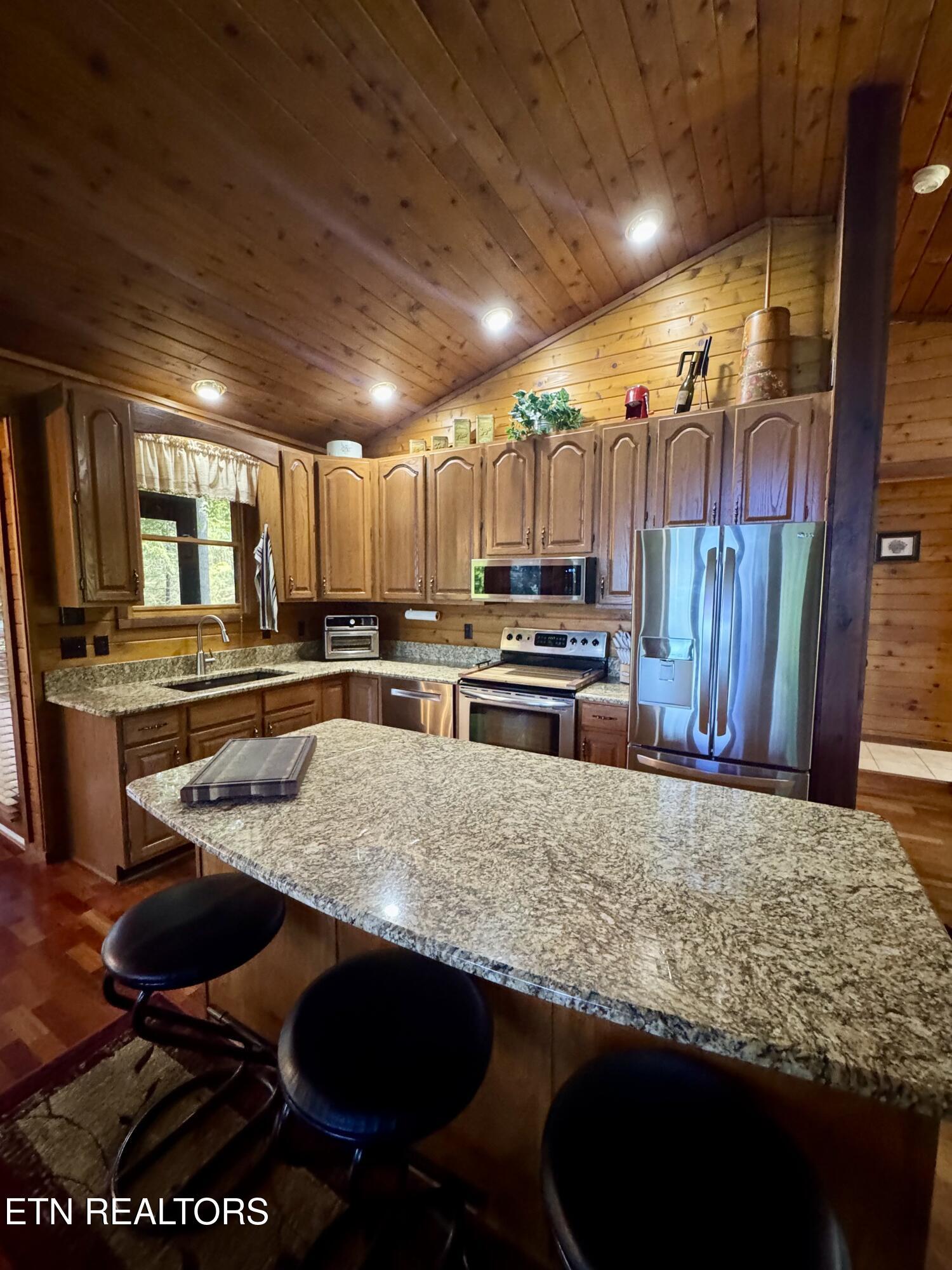 1186 Deerfield Way, Lafollette, TN - Norris Lake Real Estate - Image# 21