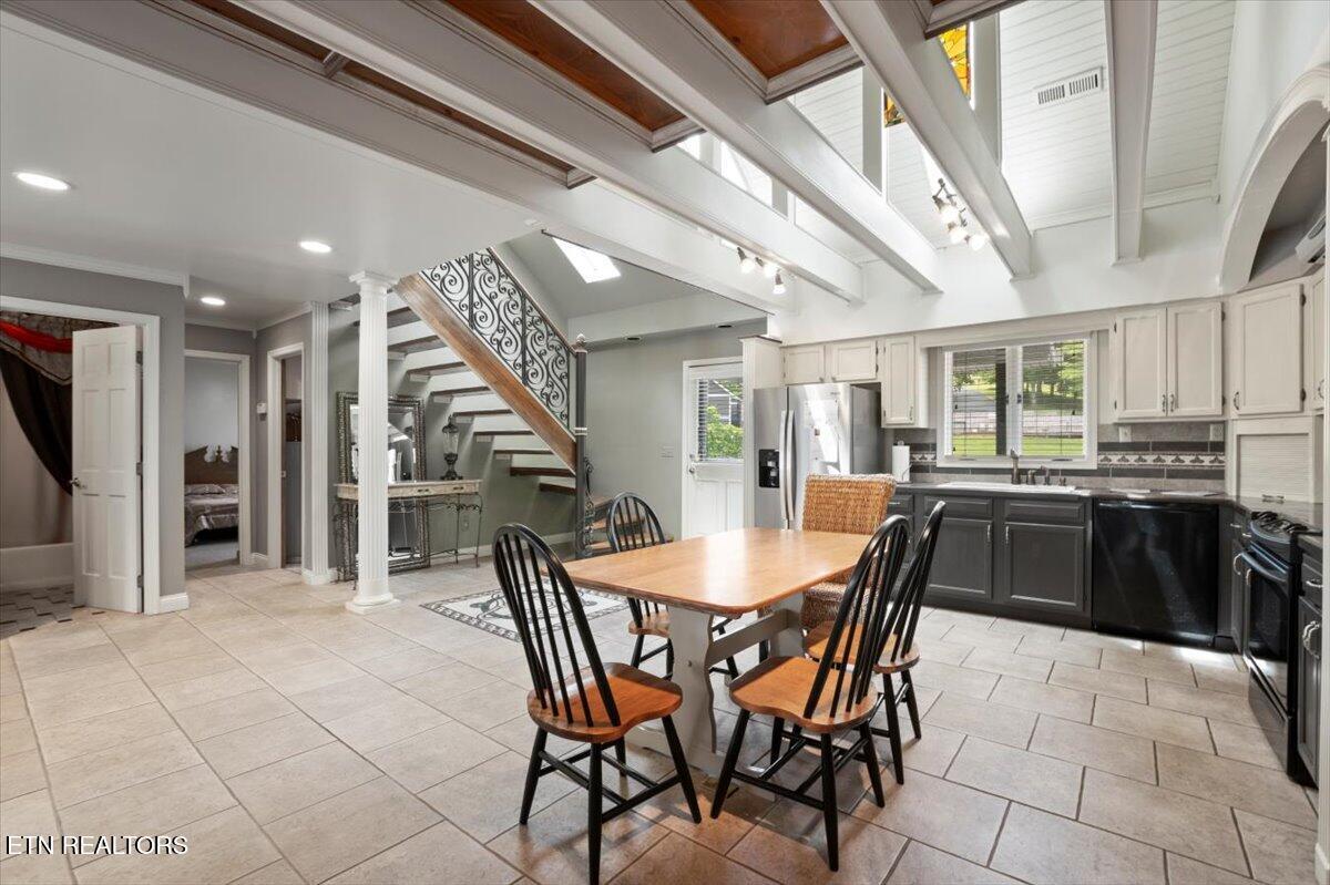 700 Shanghai Landing Lane, Lafollette, TN - Norris Lake Real Estate - Image# 6