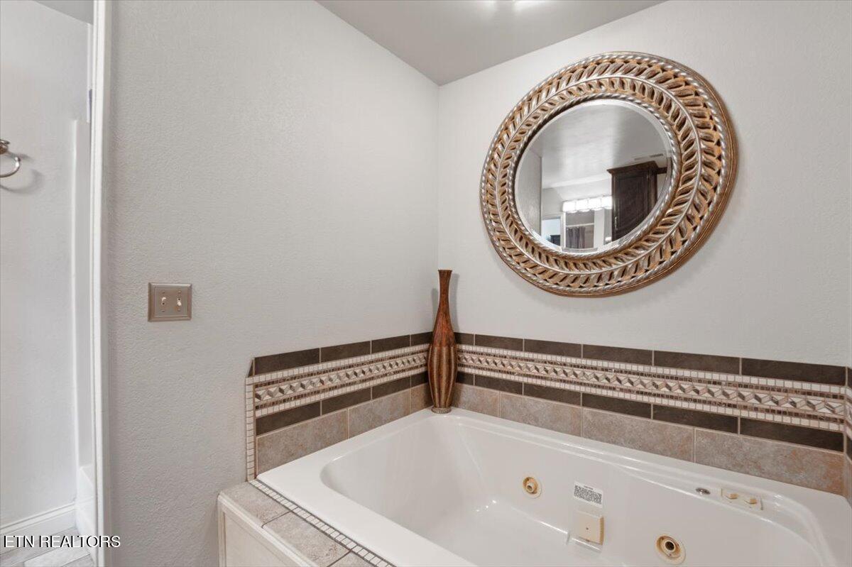 700 Shanghai Landing Lane, Lafollette, TN - Norris Lake Real Estate - Image# 17