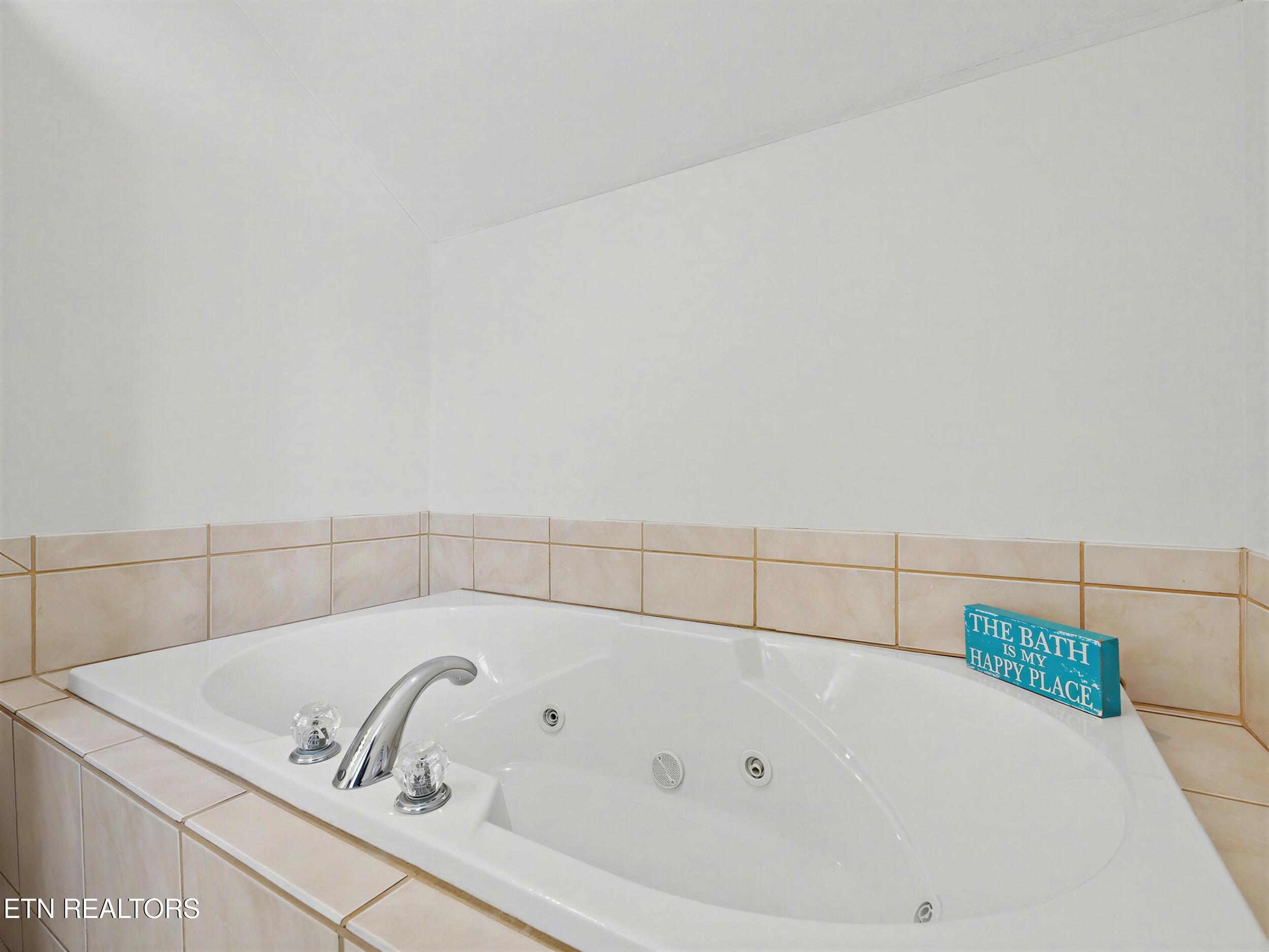 Norris Lake Real Estate - Image# 32