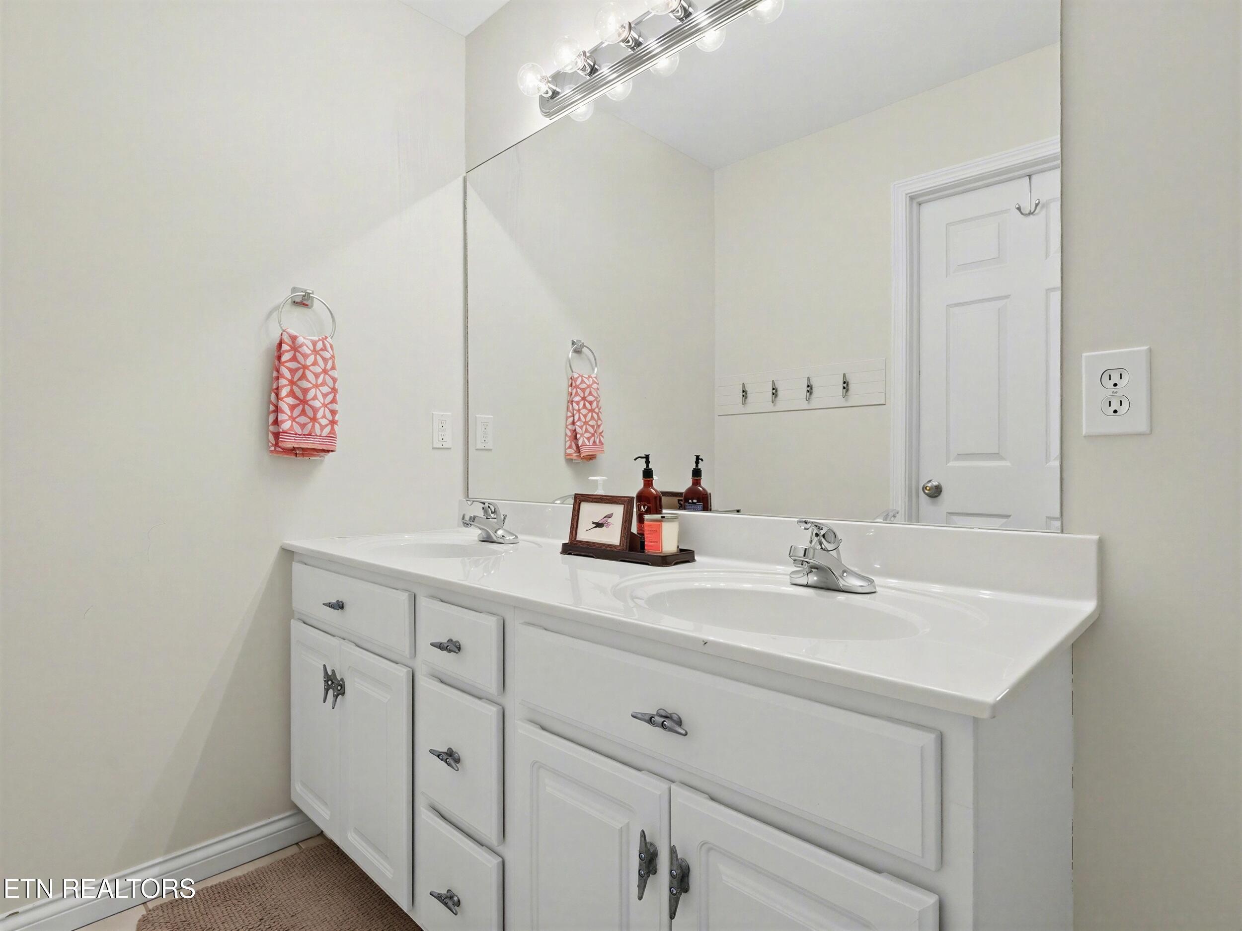 Norris Lake Real Estate - Image# 40