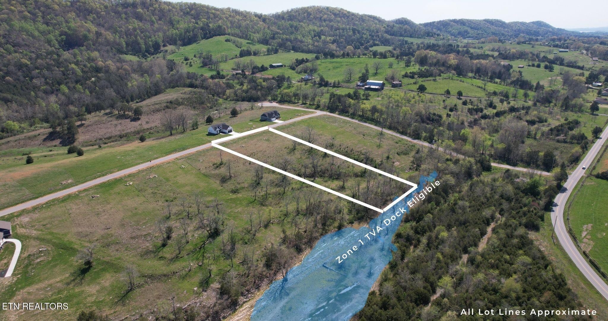 106 Waterfront Knoll Rd, Sharps Chapel, TN - Norris Lake Real Estate - Image# 2