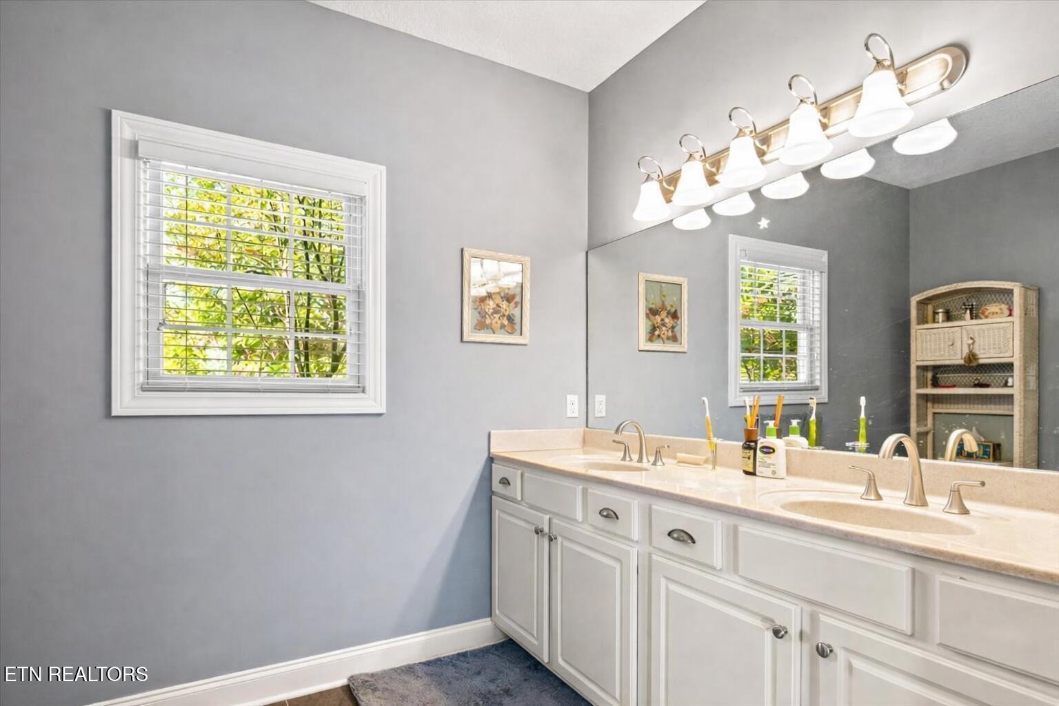 340 Deer Meadow Circle, Lafollette, TN - Norris Lake Real Estate - Image# 21