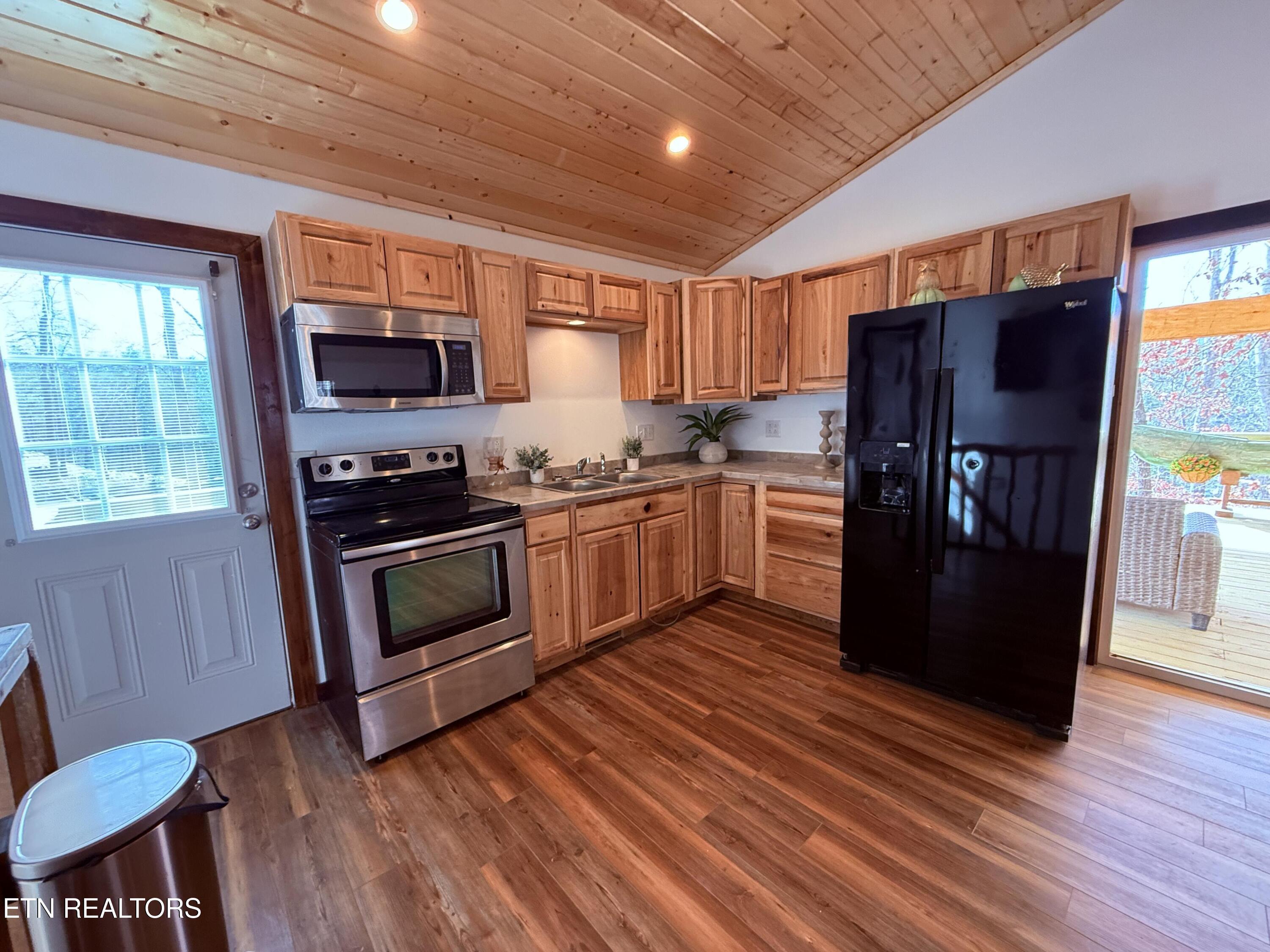 222 Big Creek Lane, Lafollette, TN - Norris Lake Real Estate - Image# 8