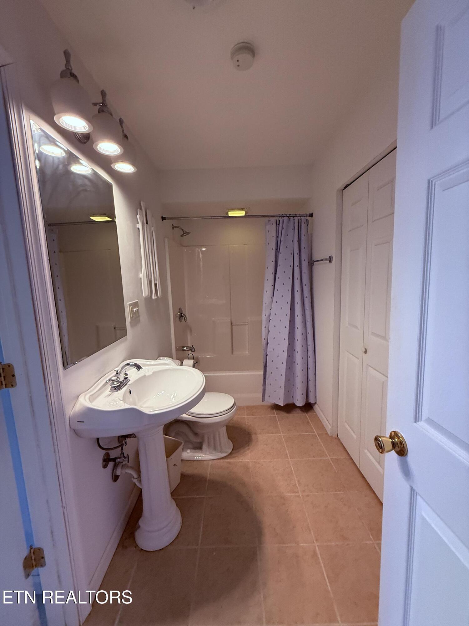 222 Big Creek Lane, Lafollette, TN - Norris Lake Real Estate - Image# 13