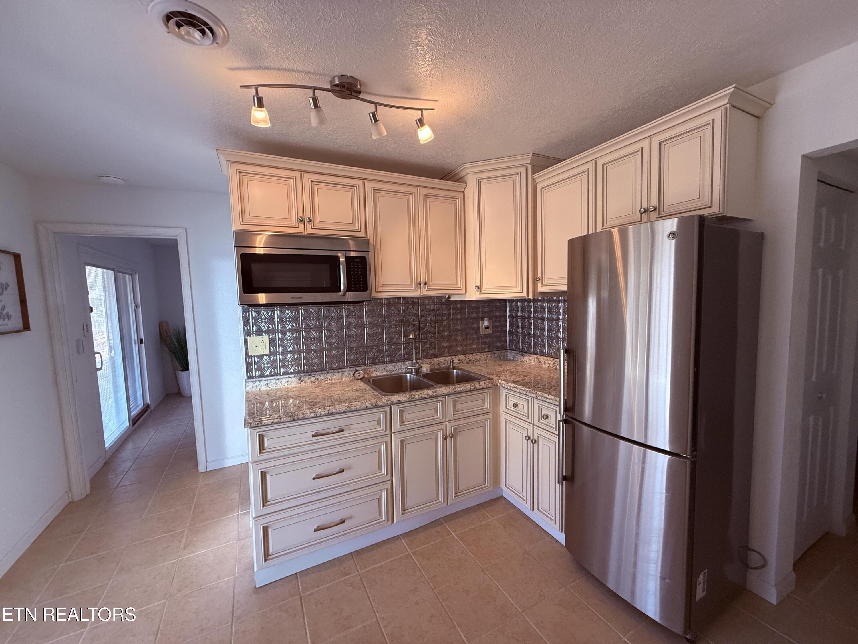 222 Big Creek Lane, Lafollette, TN - Norris Lake Real Estate - Image# 14