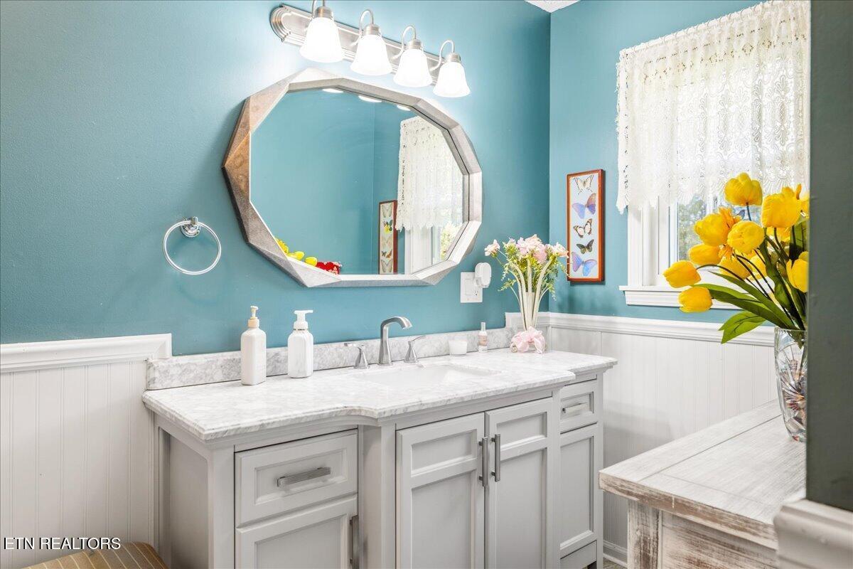 1178 Powell Valley Shores Circle, Speedwell, TN - Norris Lake Real Estate - Image# 28