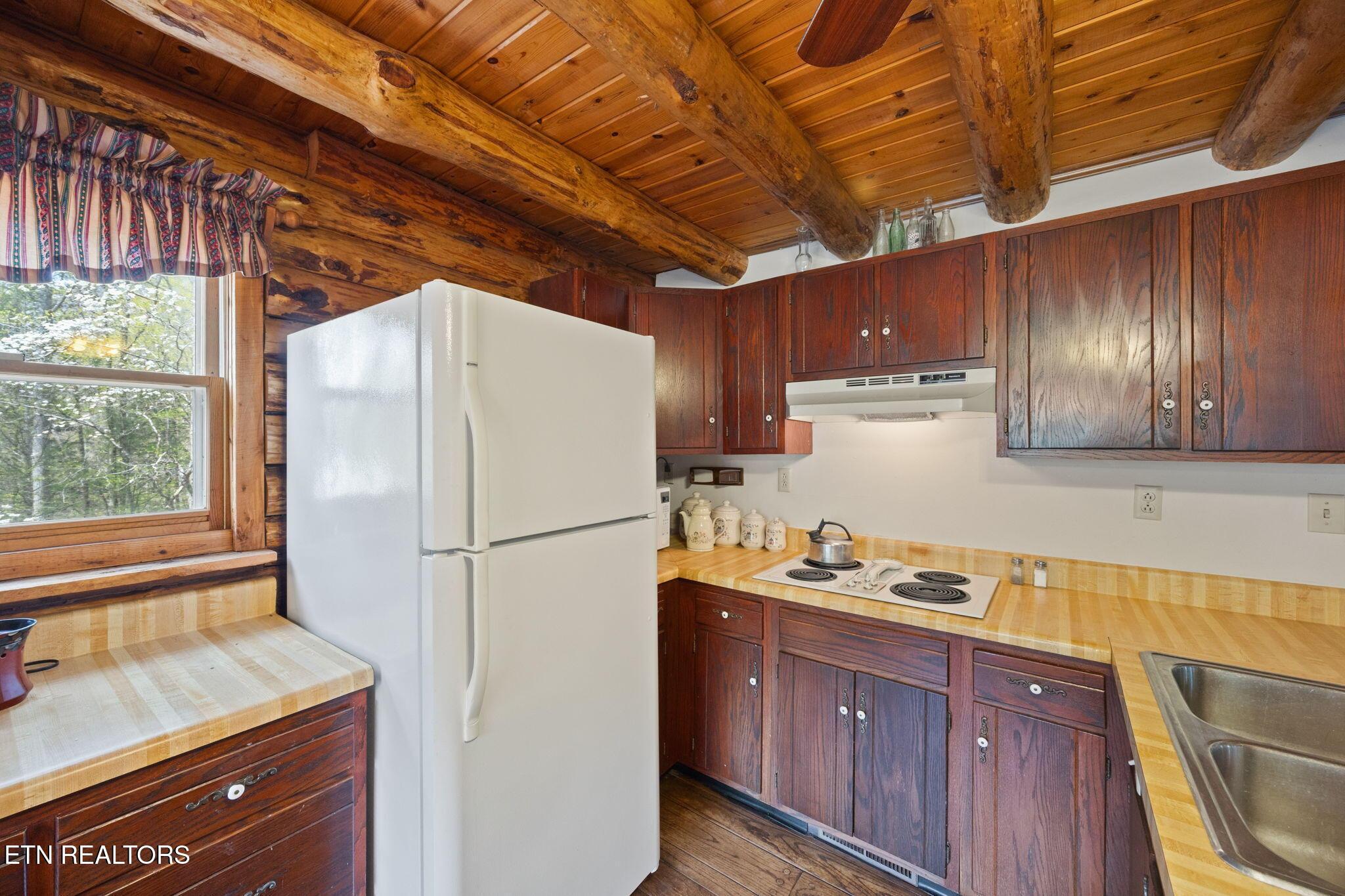 258 Marina Lane, Lafollette, TN - Norris Lake Real Estate - Image# 10