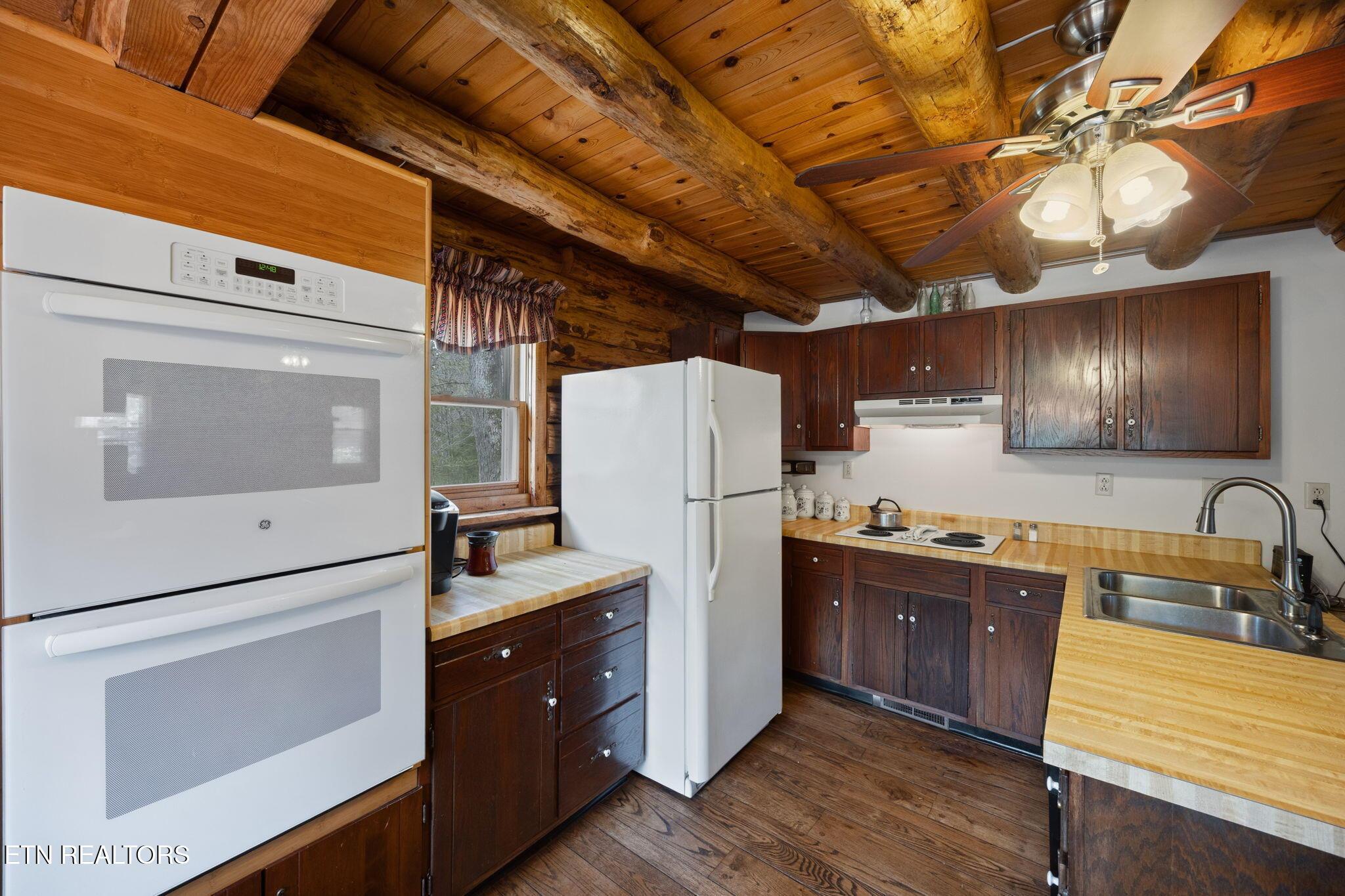 258 Marina Lane, Lafollette, TN - Norris Lake Real Estate - Image# 12