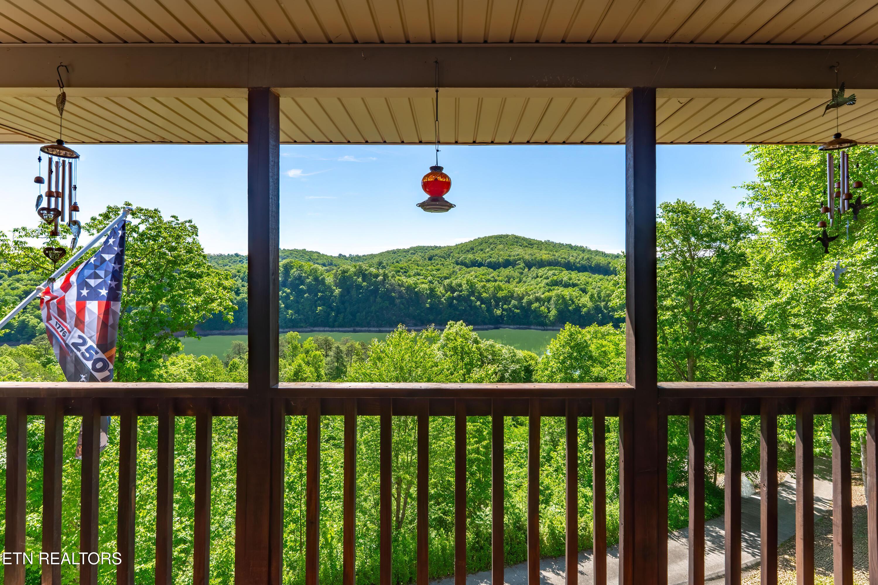 1738 Mountain Shores Rd, New Tazewell, TN - Norris Lake Real Estate - Image# 5