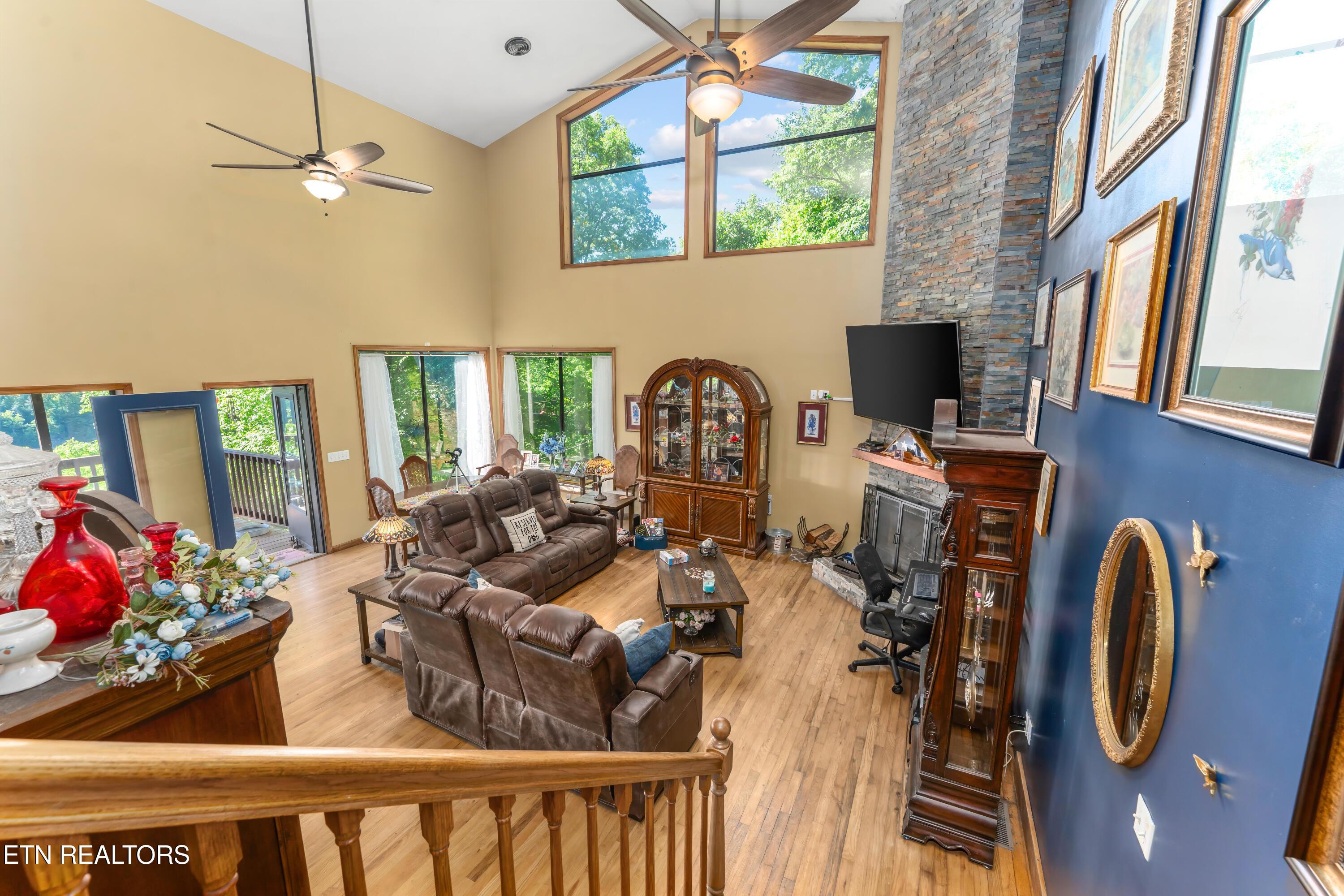 1738 Mountain Shores Rd, New Tazewell, TN - Norris Lake Real Estate - Image# 7