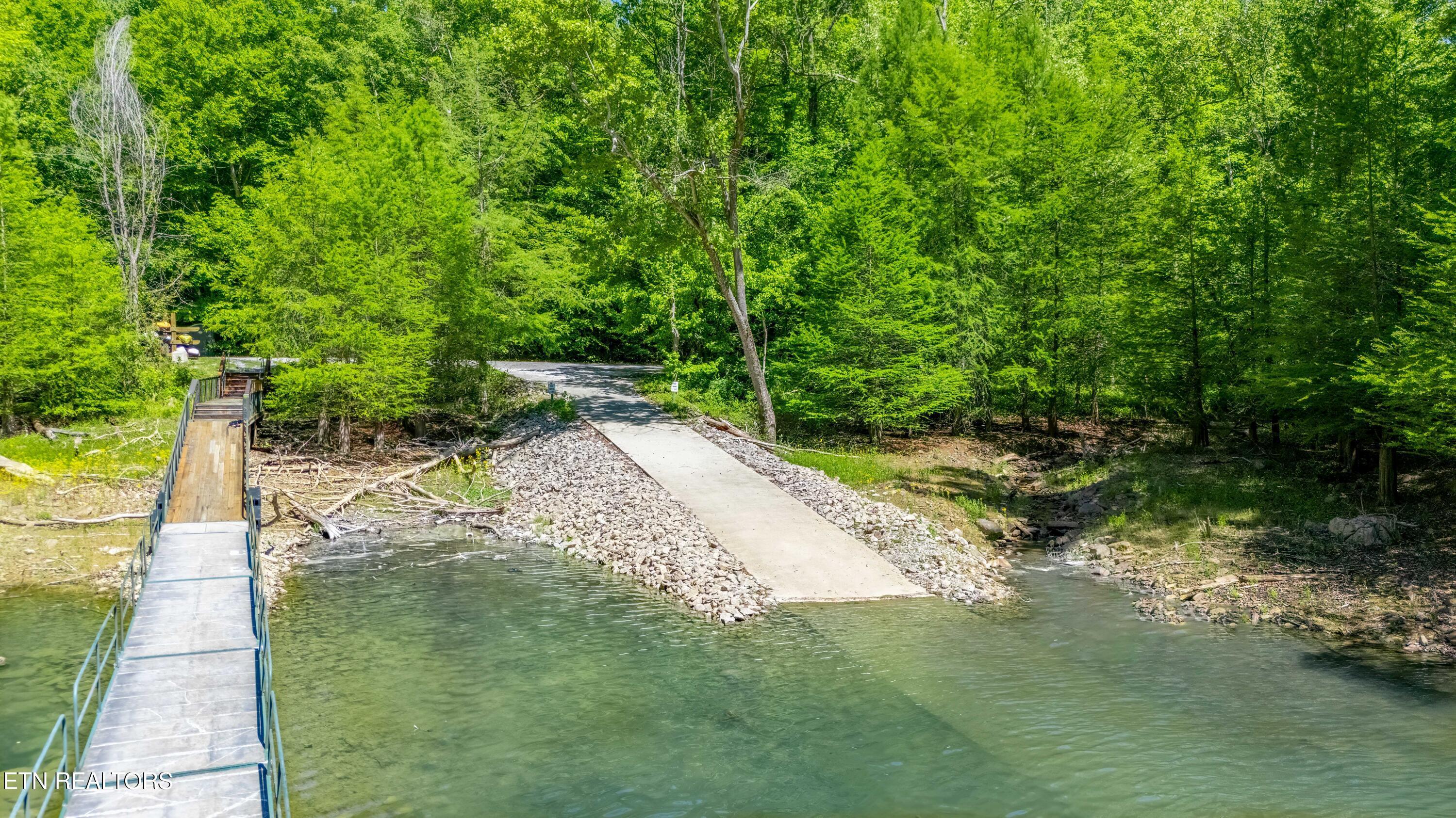 1738 Mountain Shores Rd, New Tazewell, TN - Norris Lake Real Estate - Image# 40