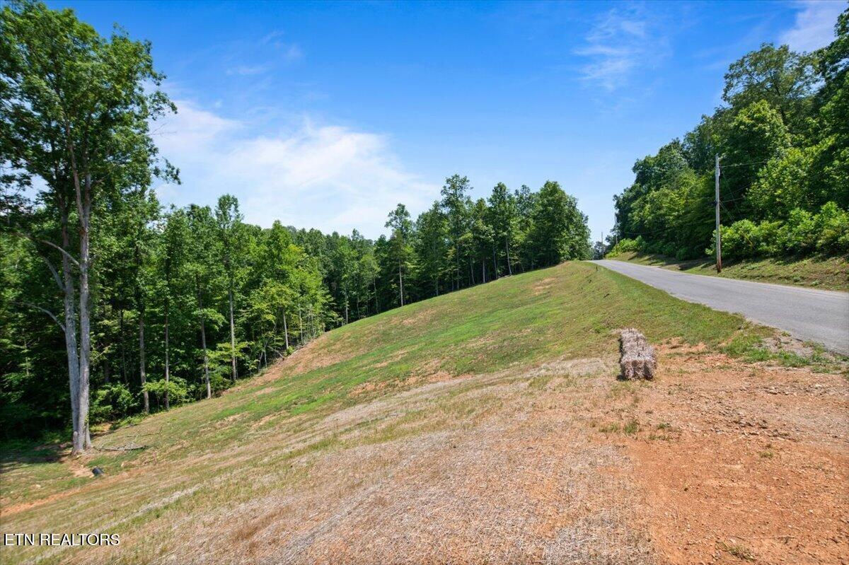 2321 Cove Pointe Rd, Lafollette, TN - Norris Lake Real Estate - Image# 2