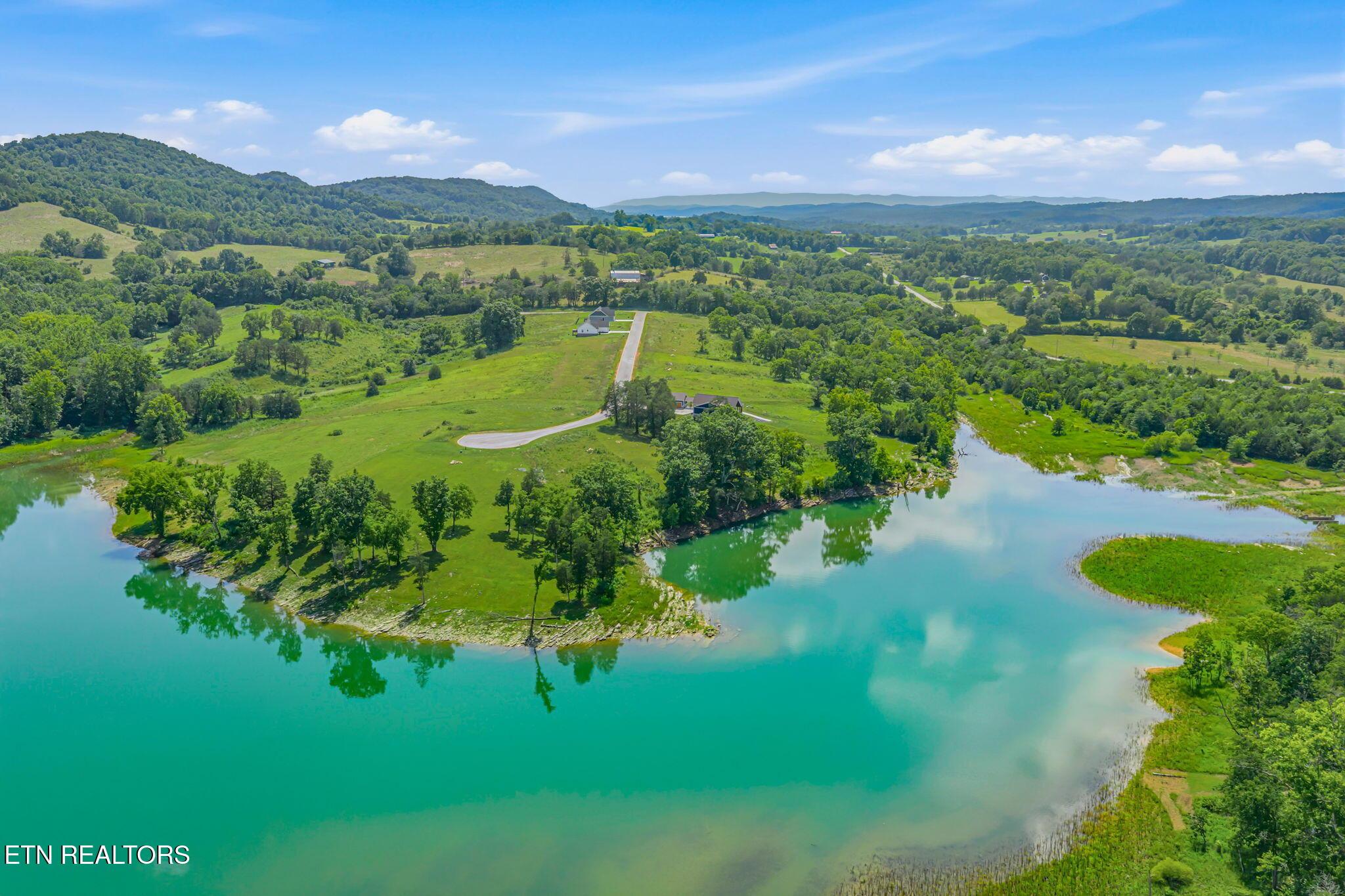 Waterfront Knoll, Sharps Chapel, TN - Norris Lake Real Estate - Image# 10