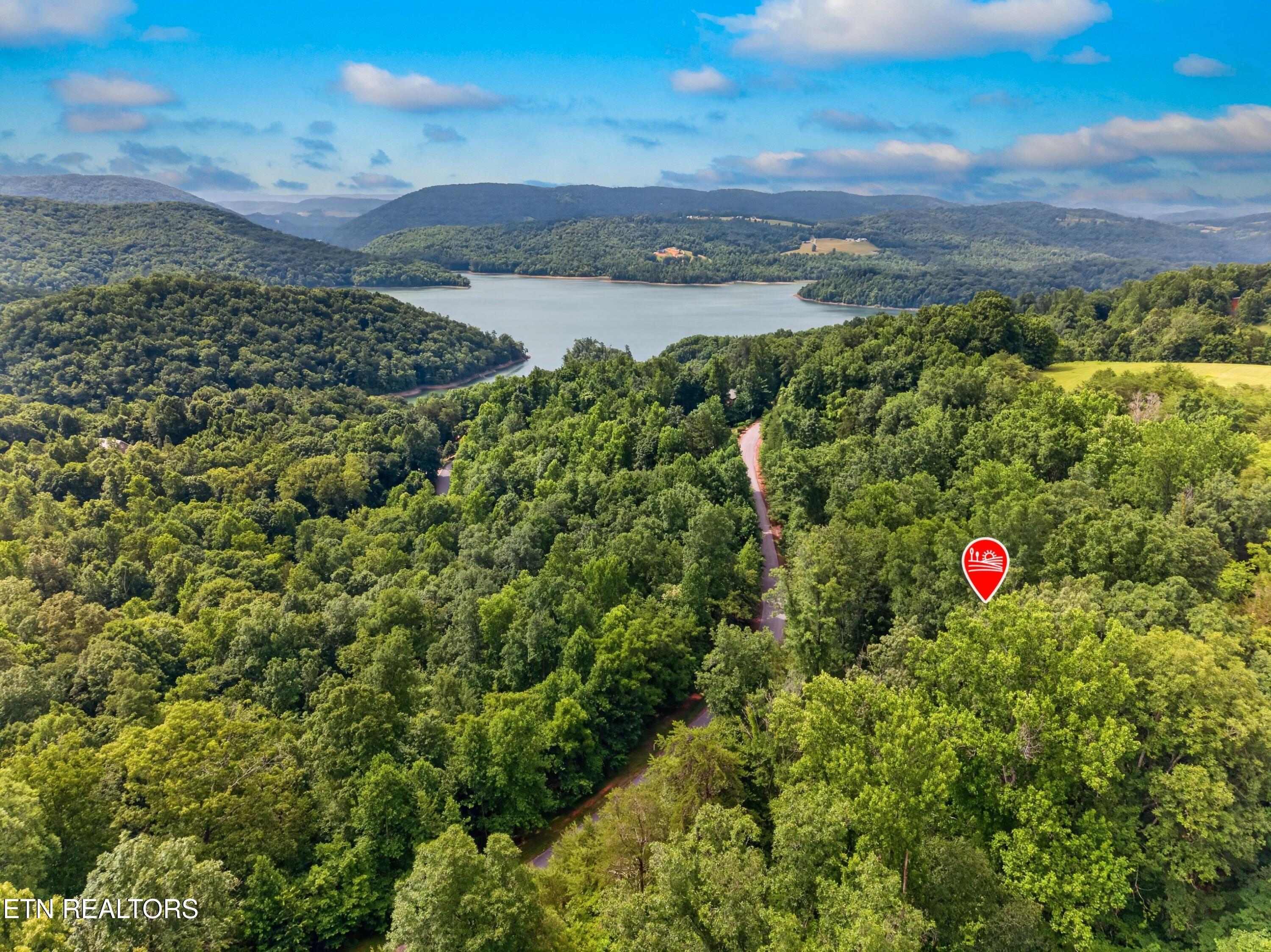 Silver Tr, New Tazewell, TN - Norris Lake Real Estate - Image# 4