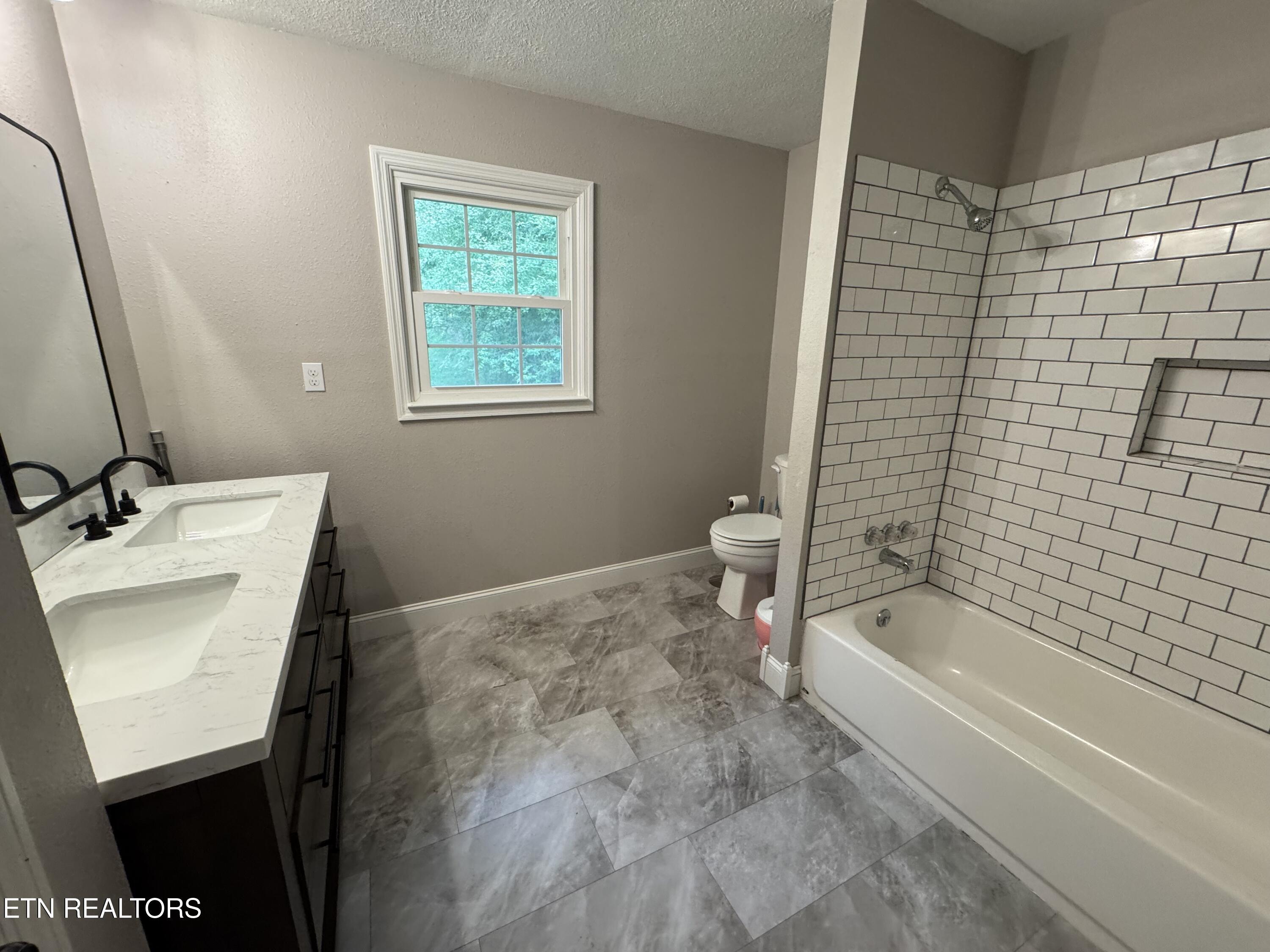 115 Red Oak Lane, New Tazewell, TN - Norris Lake Real Estate - Image# 13
