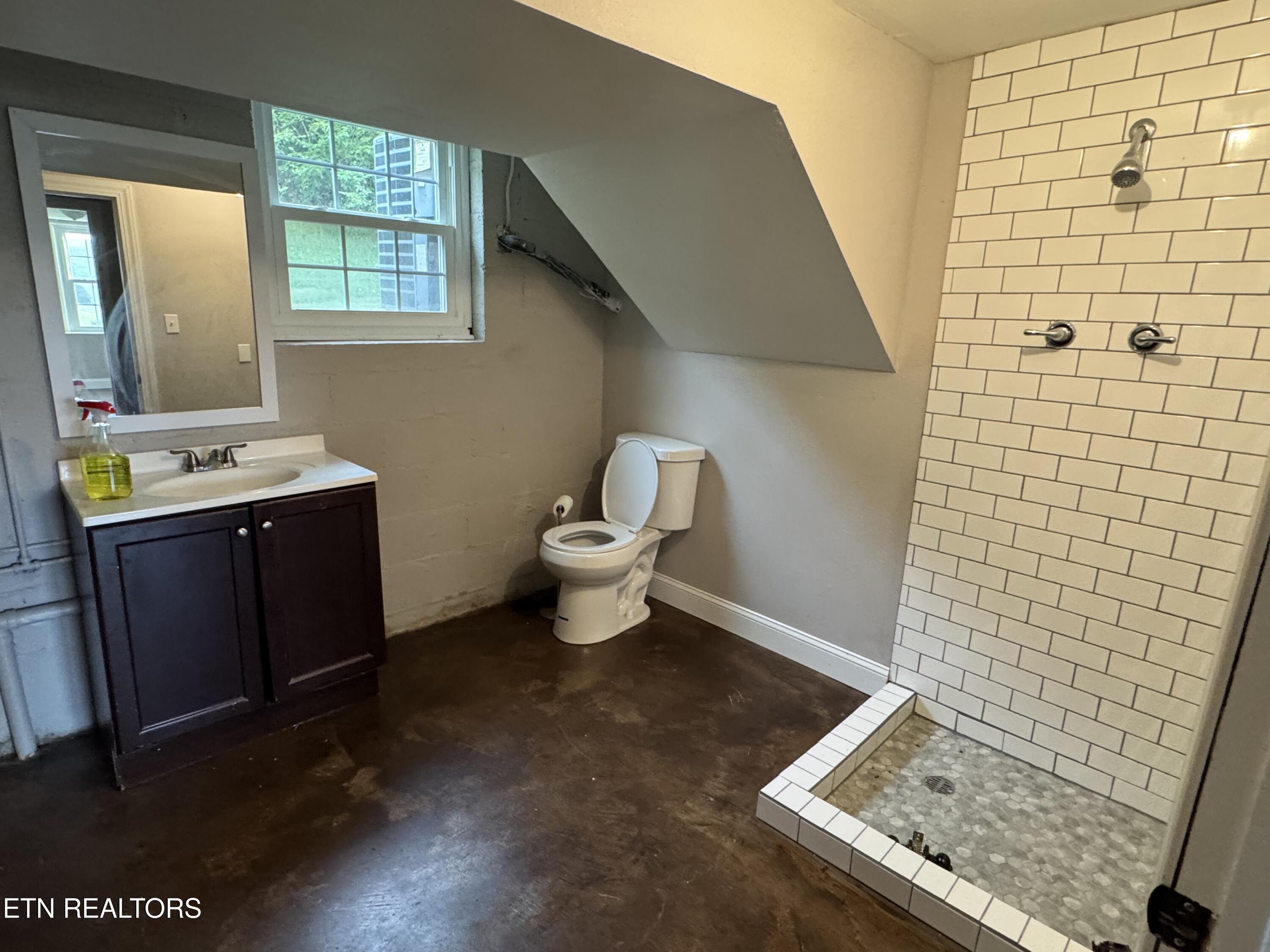 115 Red Oak Lane, New Tazewell, TN - Norris Lake Real Estate - Image# 16