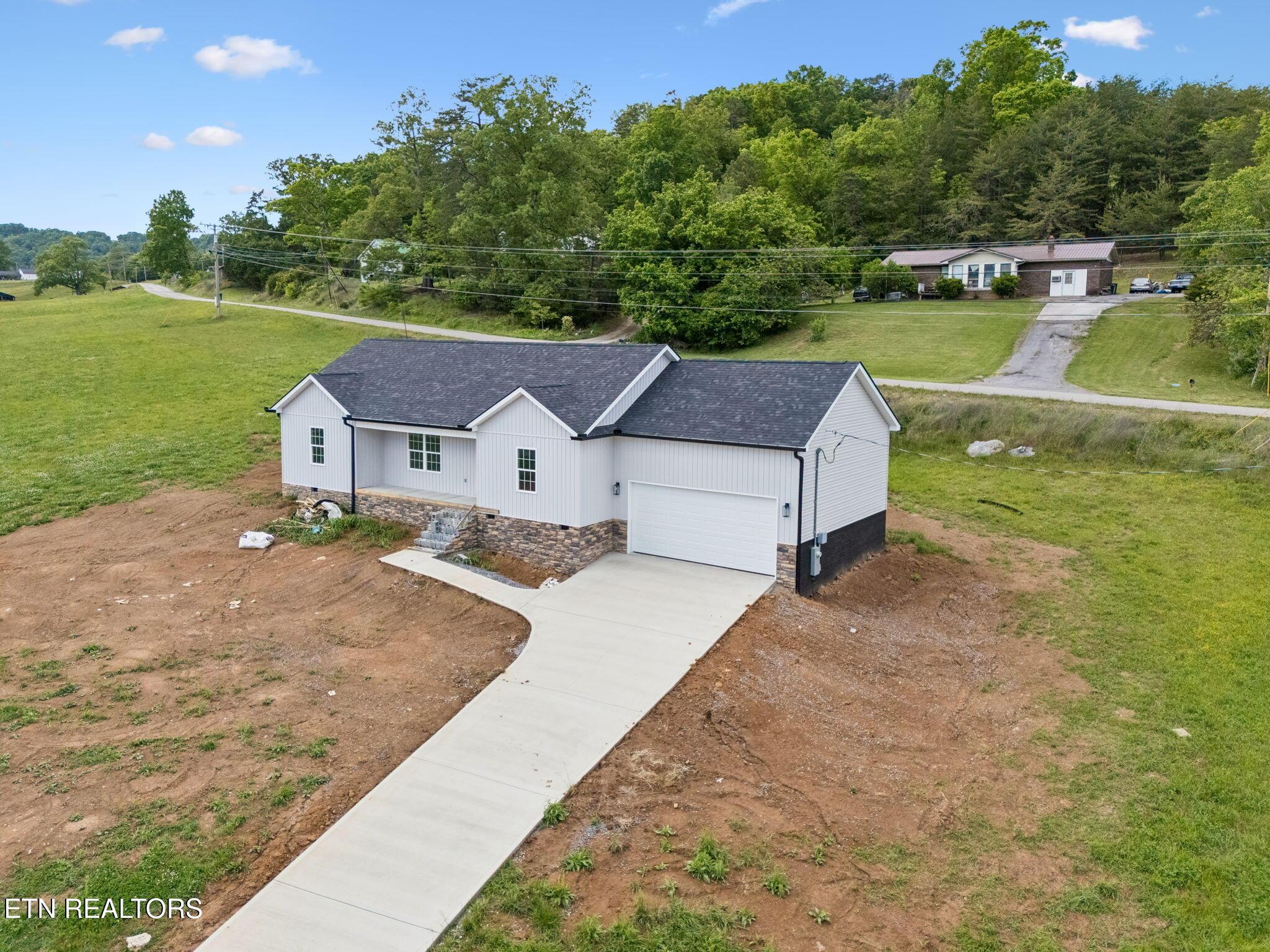 487 Straight Creek Church Rd, New Tazewell, TN - Norris Lake Real Estate - Image# 4