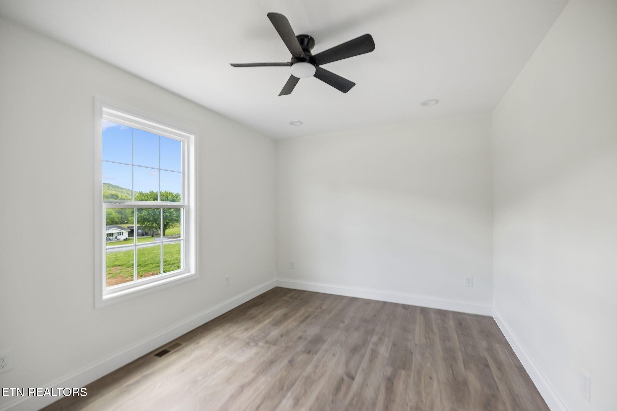 487 Straight Creek Church Rd, New Tazewell, TN - Norris Lake Real Estate - Image# 16
