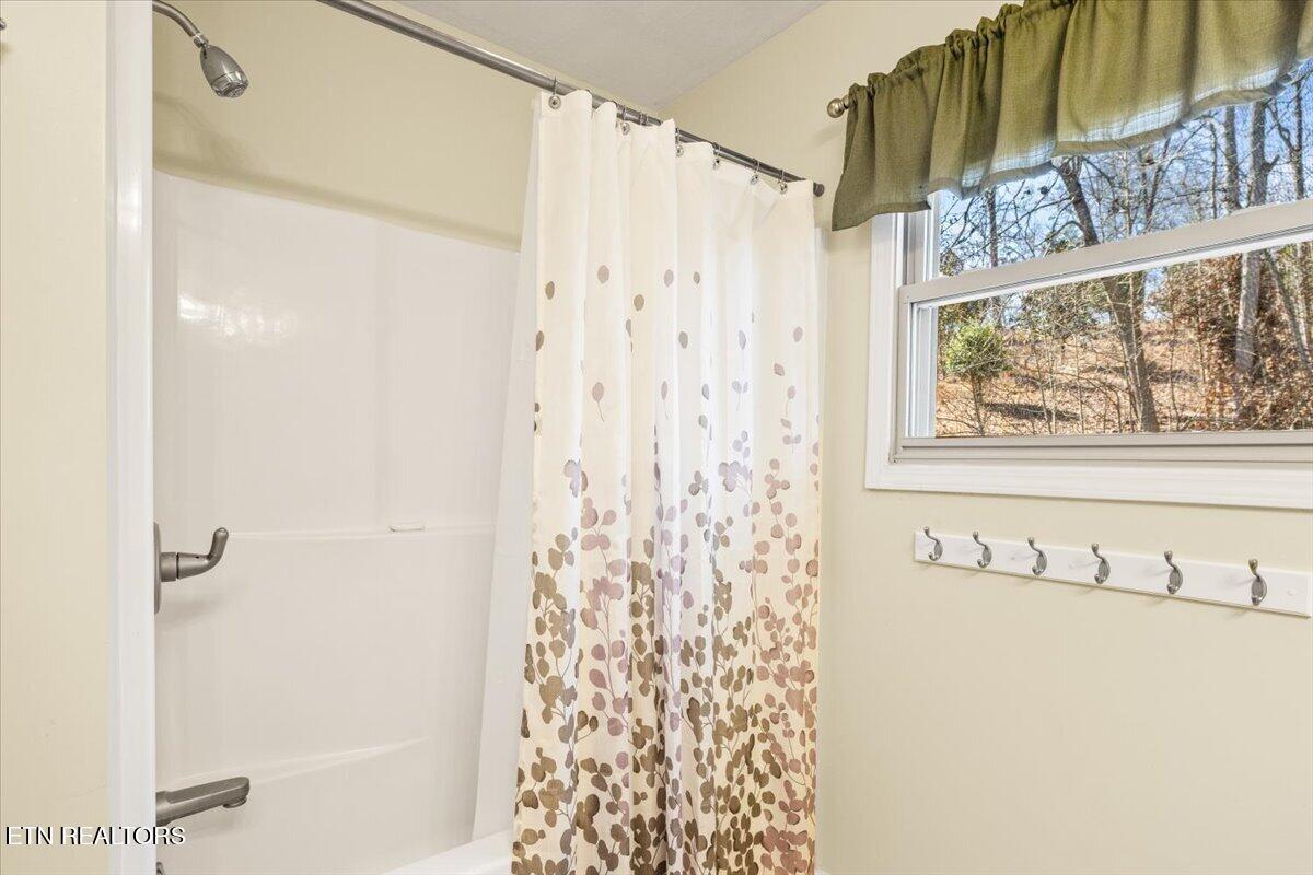 223 Holly Lane, Lafollette, TN - Norris Lake Real Estate - Image# 31