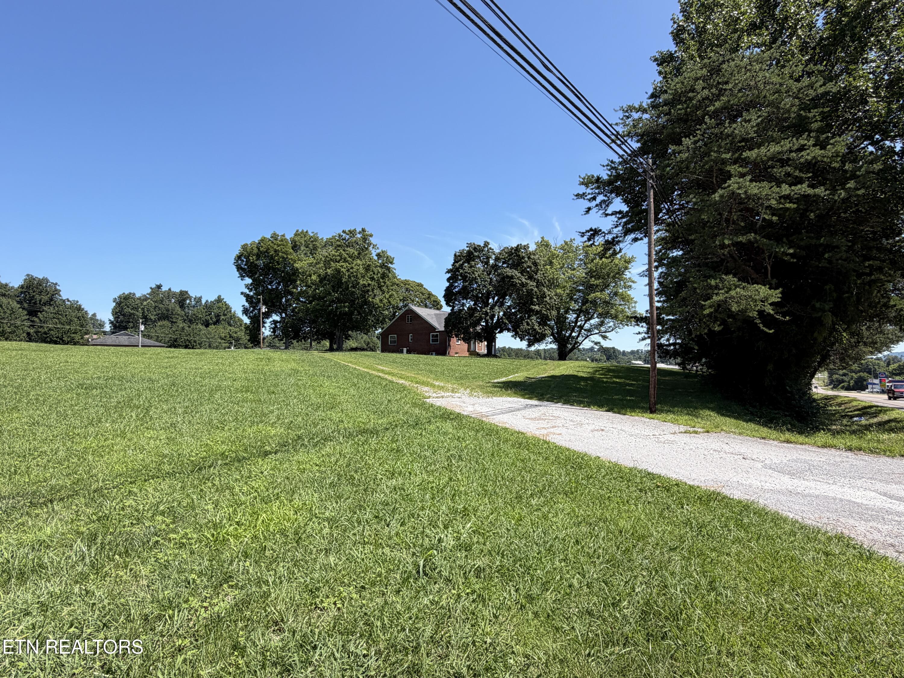 510 S Broad St, New Tazewell, TN - Norris Lake Real Estate - Image# 5