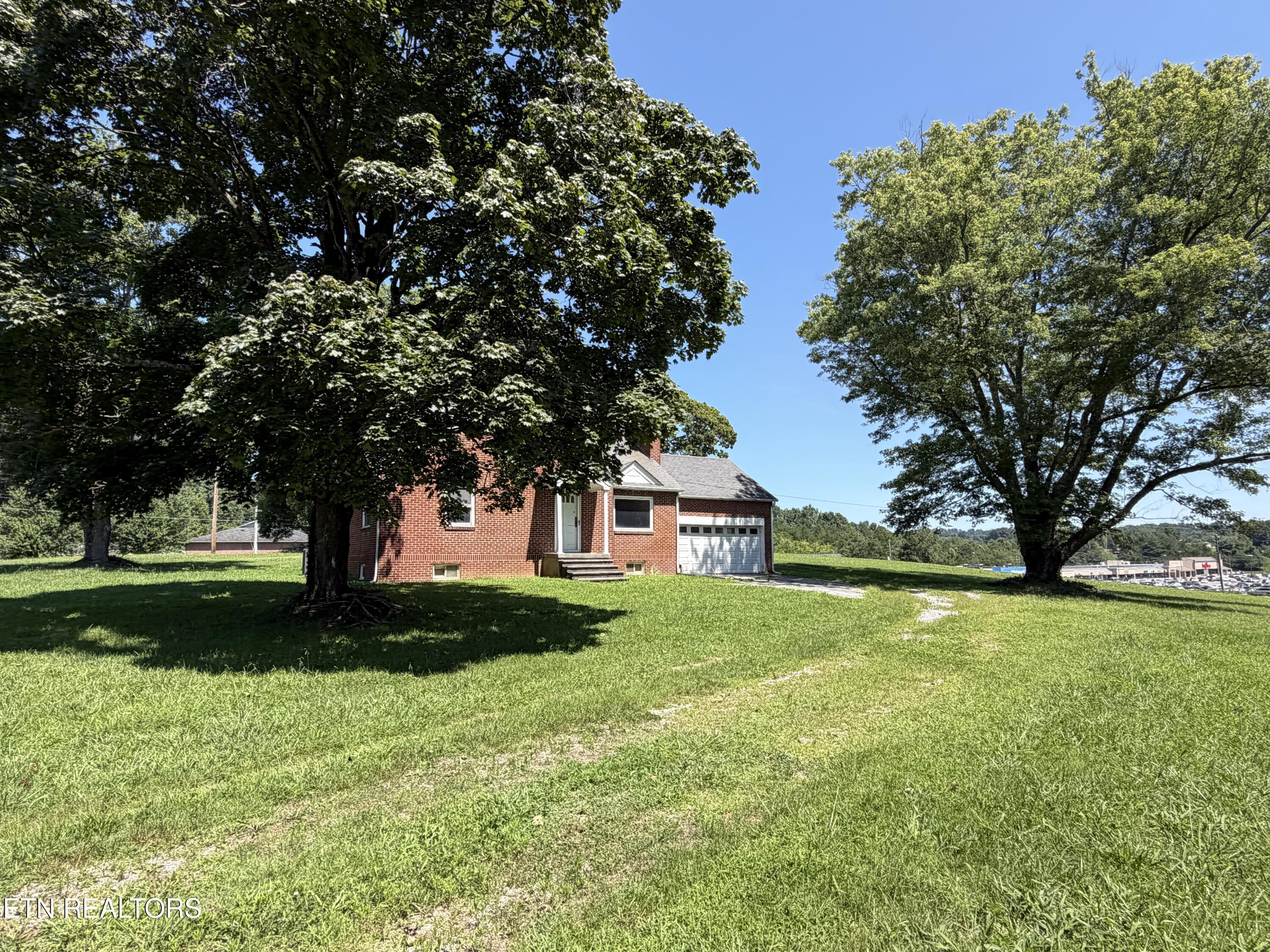 510 S Broad St, New Tazewell, TN - Norris Lake Real Estate - Image# 6