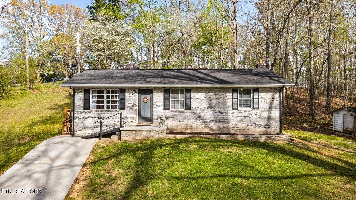 225 Country Way Drive, Lafollette, TN - Norris Lake Real Estate - Image# 1