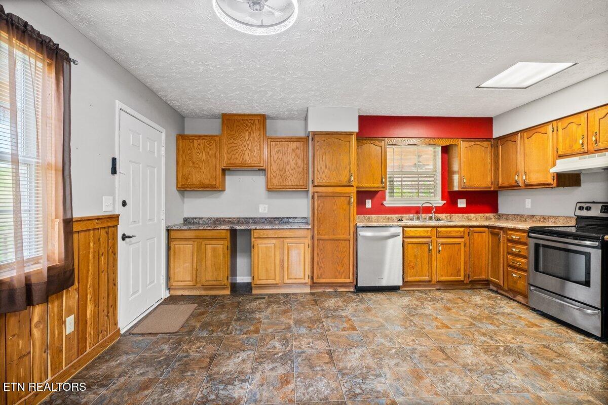 225 Country Way Drive, Lafollette, TN - Norris Lake Real Estate - Image# 15