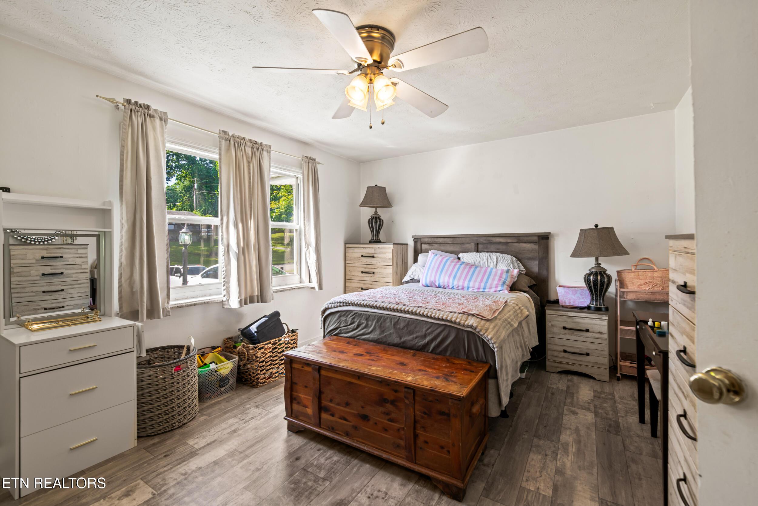 310 Hollifield Drive, Jacksboro, TN - Norris Lake Real Estate - Image# 12