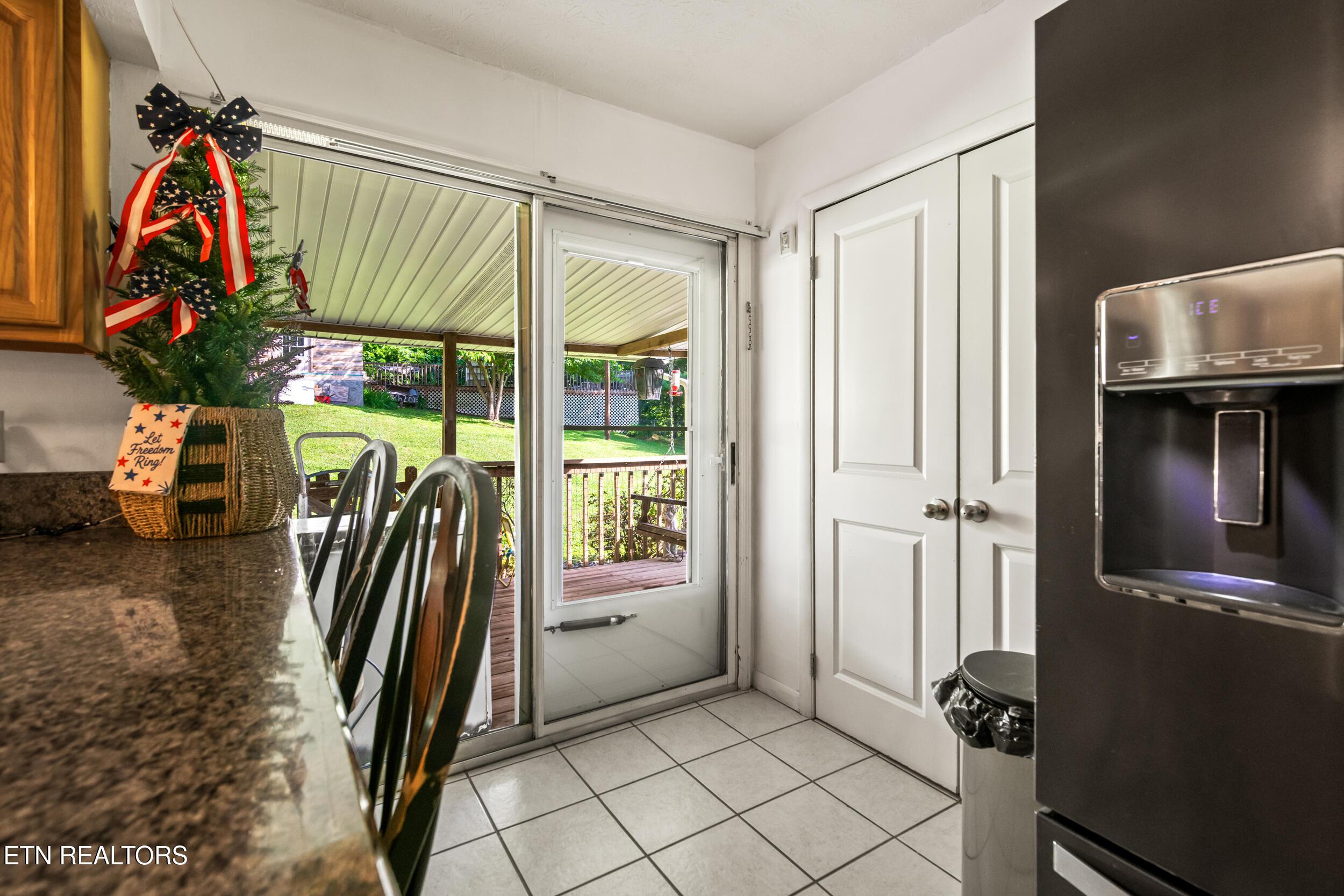 310 Hollifield Drive, Jacksboro, TN - Norris Lake Real Estate - Image# 27