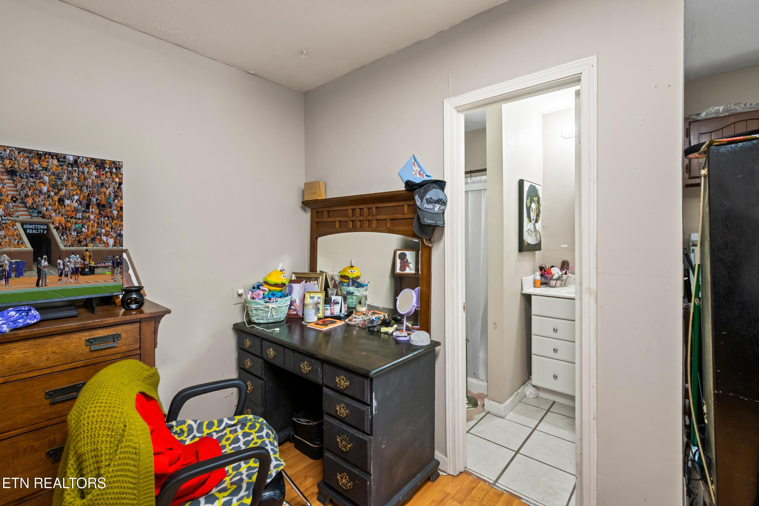 310 Hollifield Drive, Jacksboro, TN - Norris Lake Real Estate - Image# 35