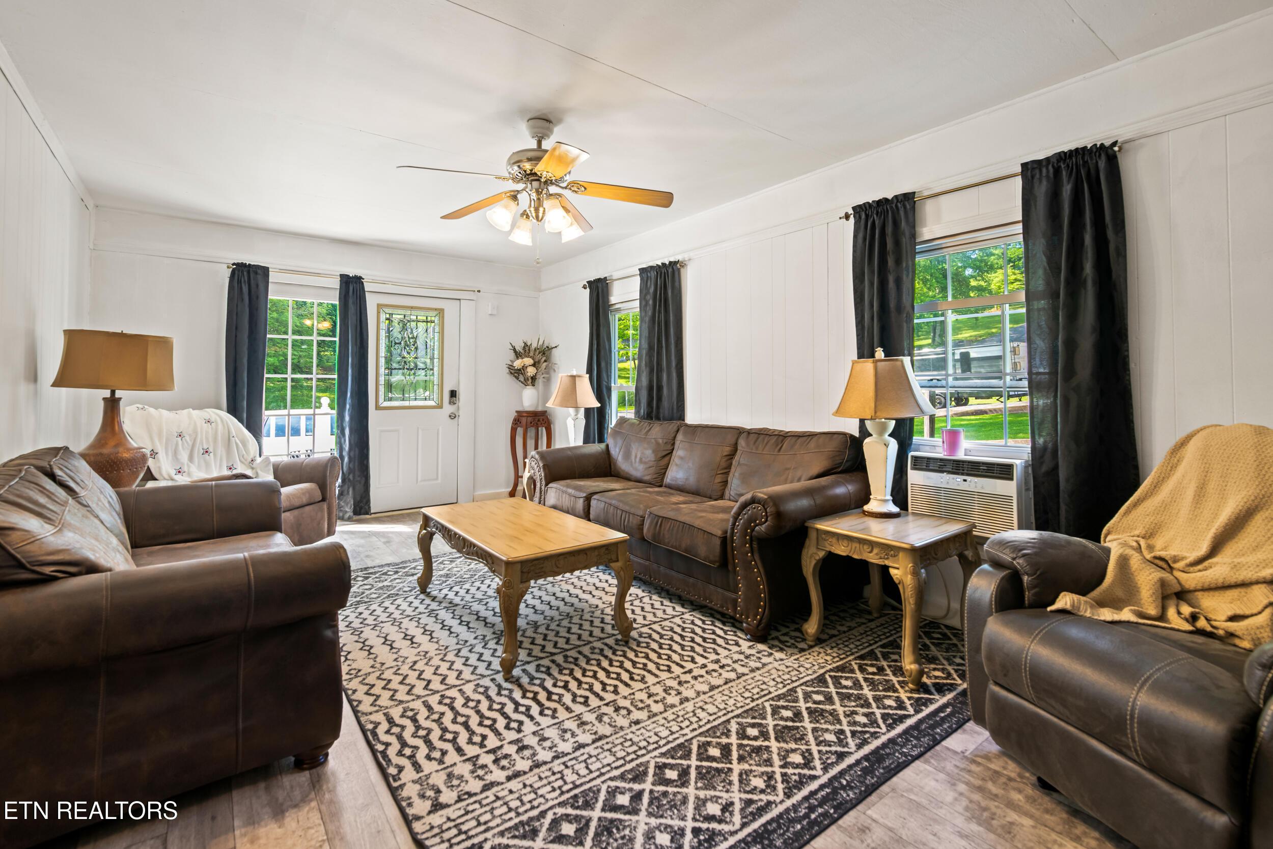 310 Hollifield Drive, Jacksboro, TN - Norris Lake Real Estate - Image# 7
