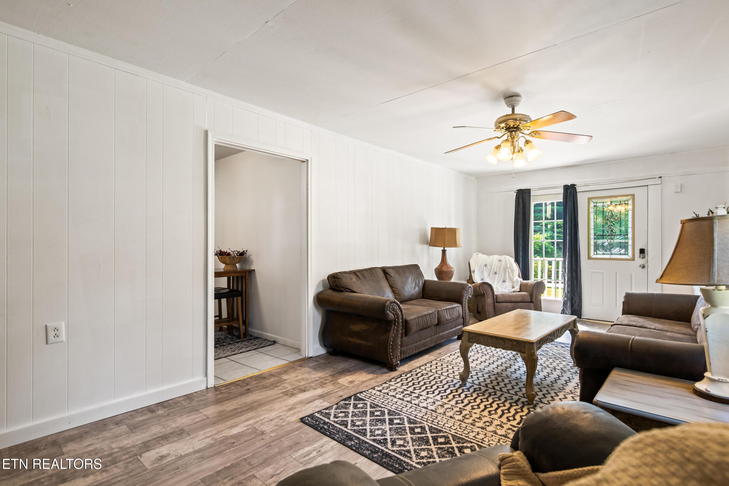 310 Hollifield Drive, Jacksboro, TN - Norris Lake Real Estate - Image# 8