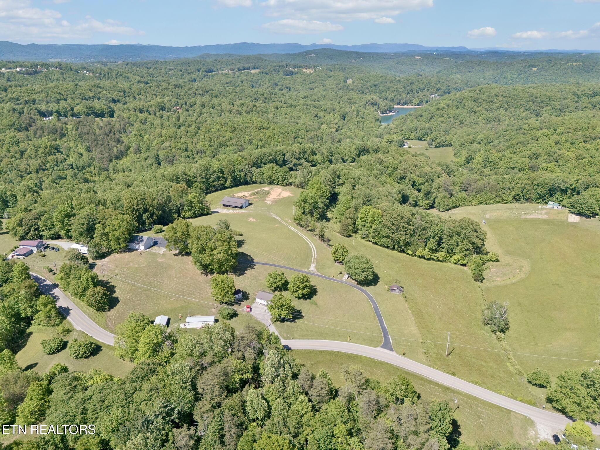 2245 Pinecrest Rd, Jacksboro, TN - Norris Lake Real Estate - Image# 1