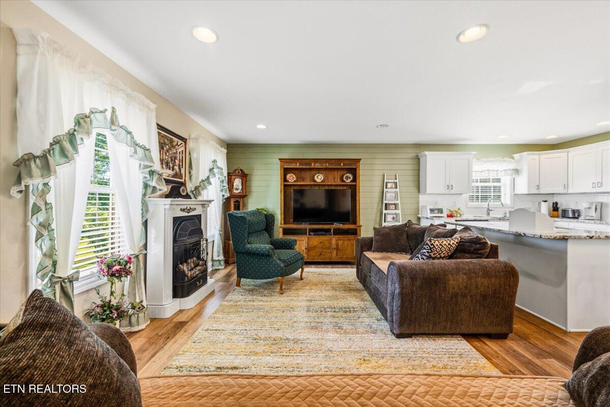 819 Island Ford Rd, Jacksboro, TN - Norris Lake Real Estate - Image# 30