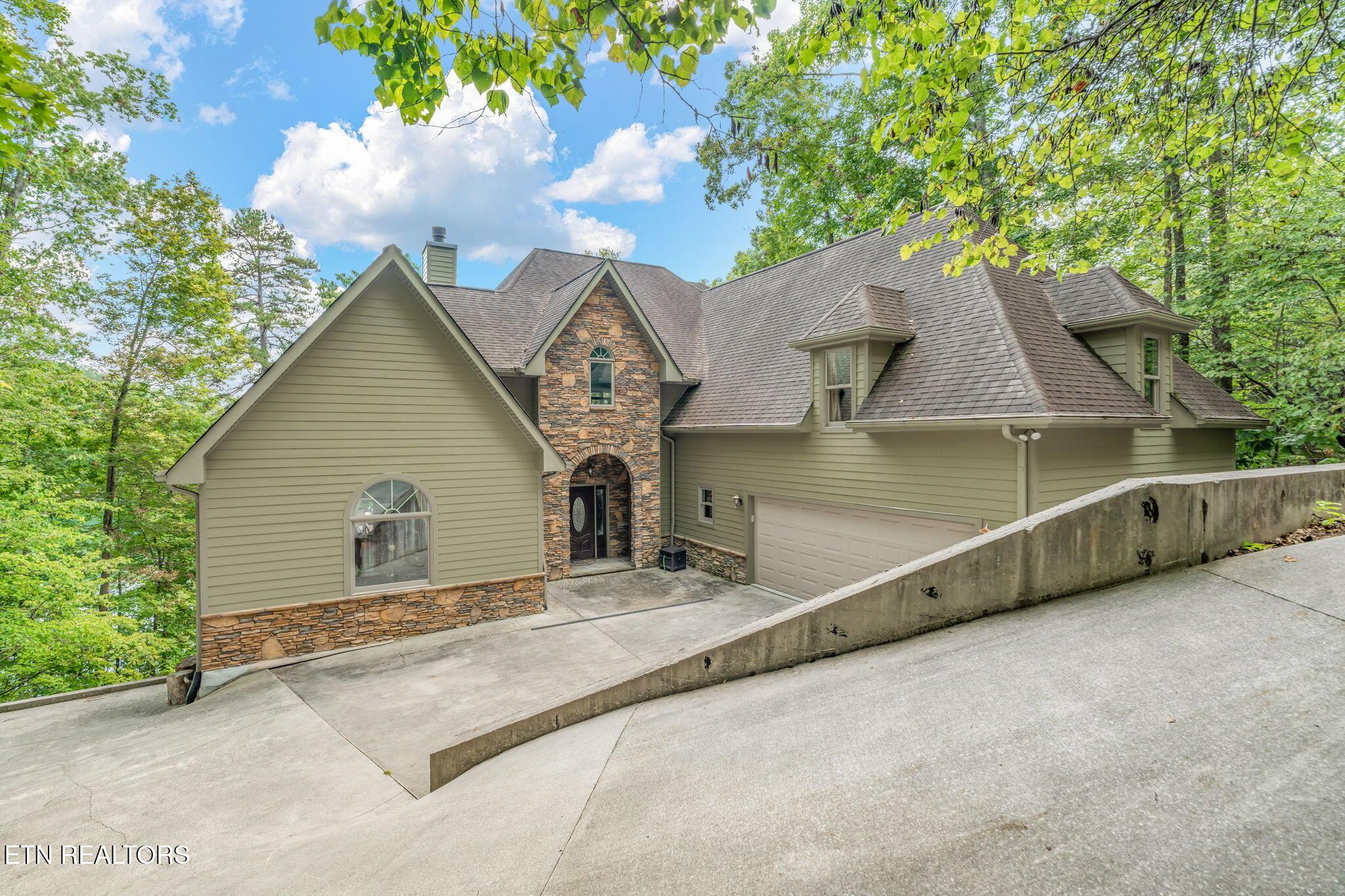 455 S Shorewood Lane, Caryville, TN - Norris Lake Real Estate - Image# 1