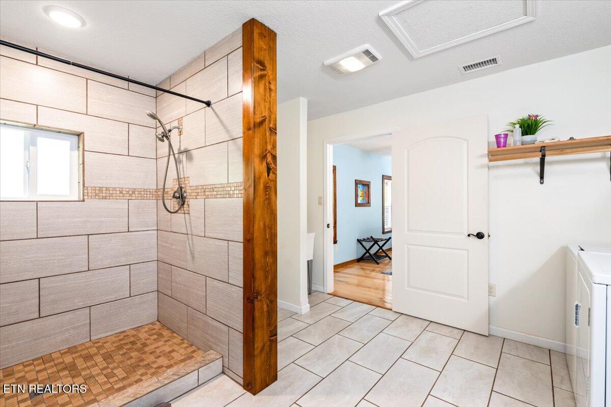 398 Perry Smith Lane, Caryville, TN - Norris Lake Real Estate - Image# 33