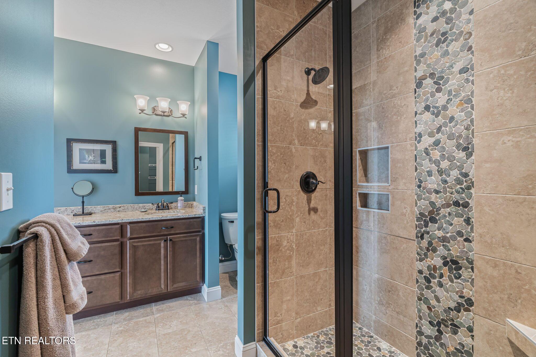 148 Smokeys Point, Lafollette, TN - Norris Lake Real Estate - Image# 24