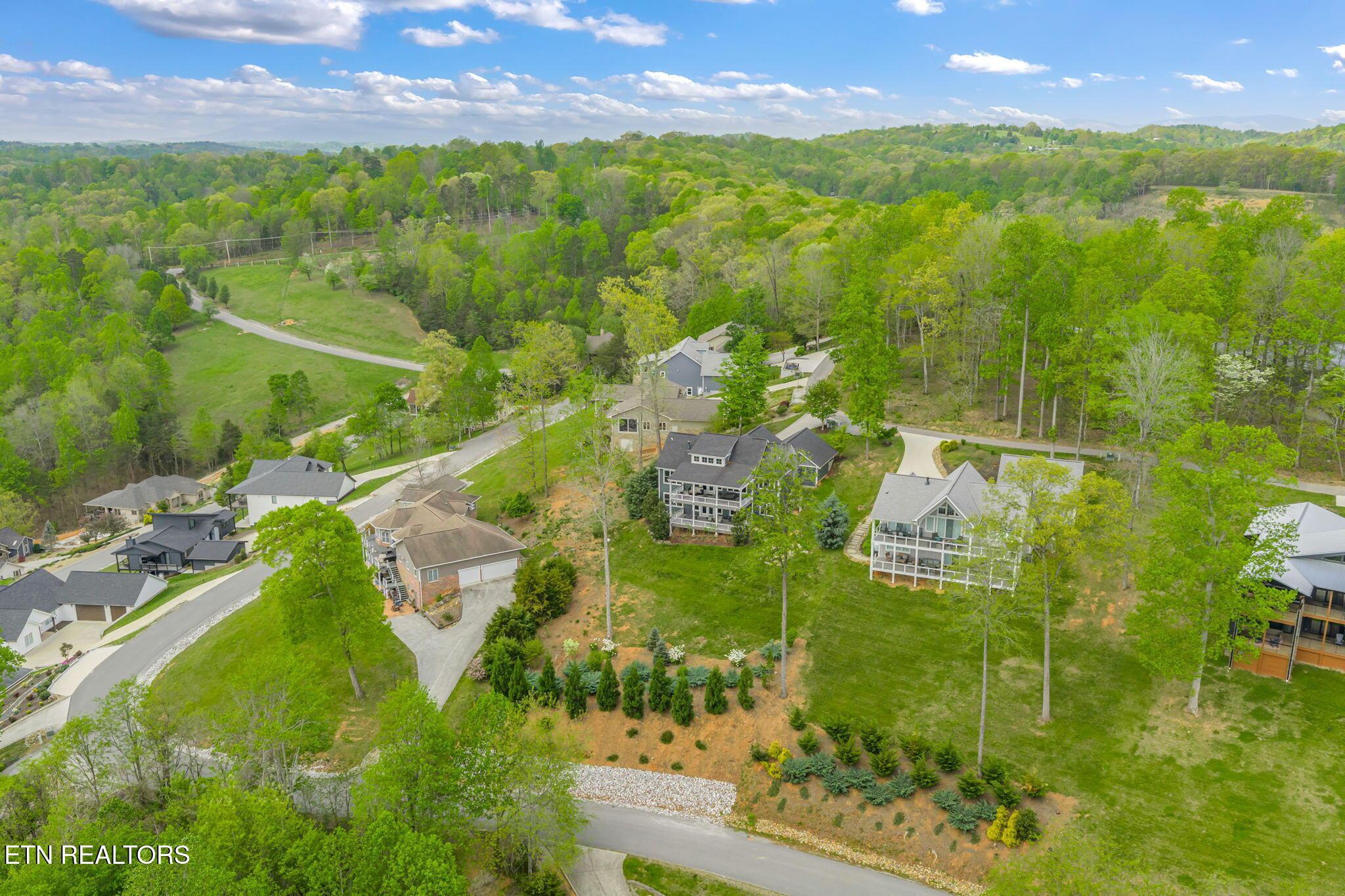 148 Smokeys Point, Lafollette, TN - Norris Lake Real Estate - Image# 54