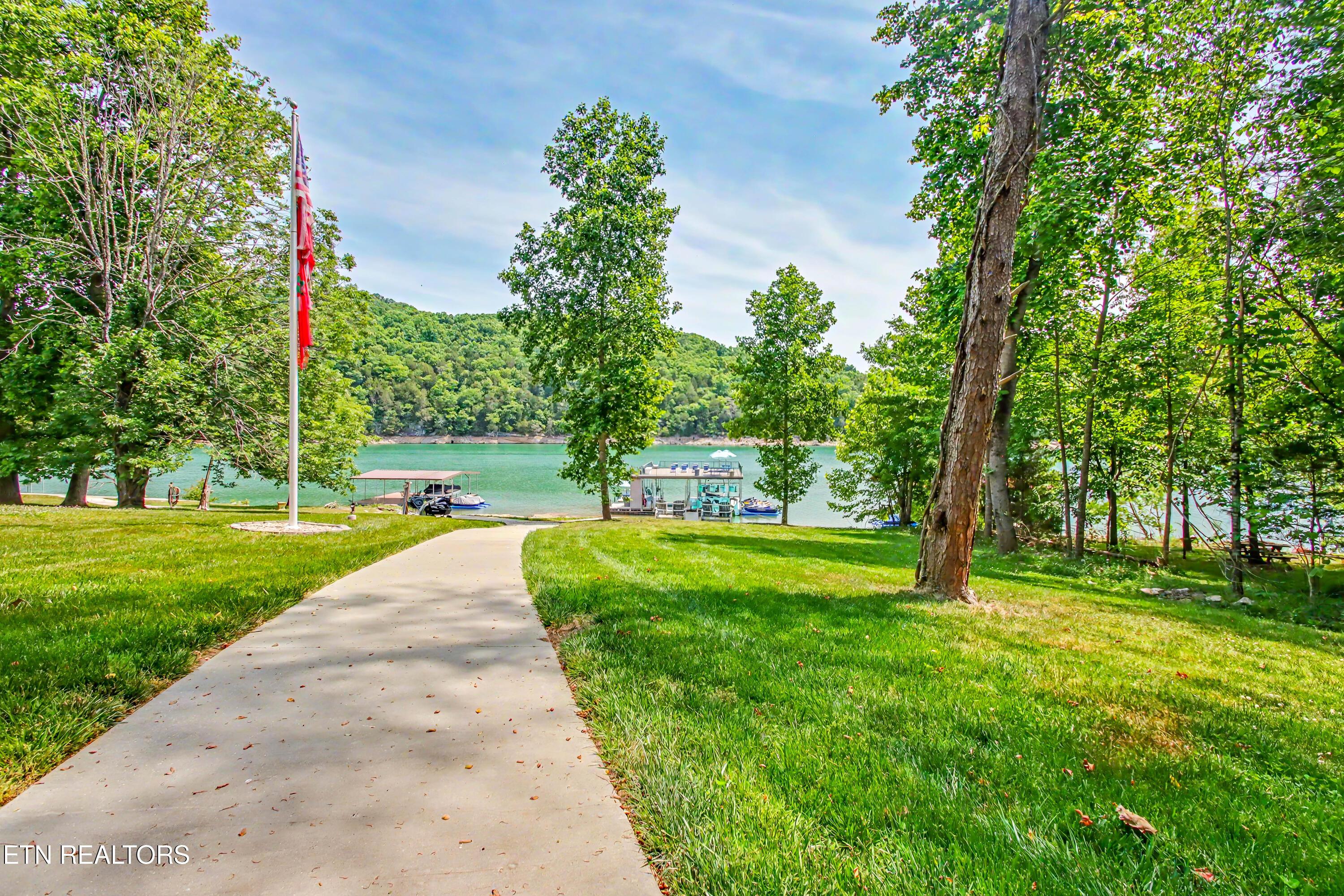 597 E Norris Point Rd, Lafollette, TN - Norris Lake Real Estate - Image# 4