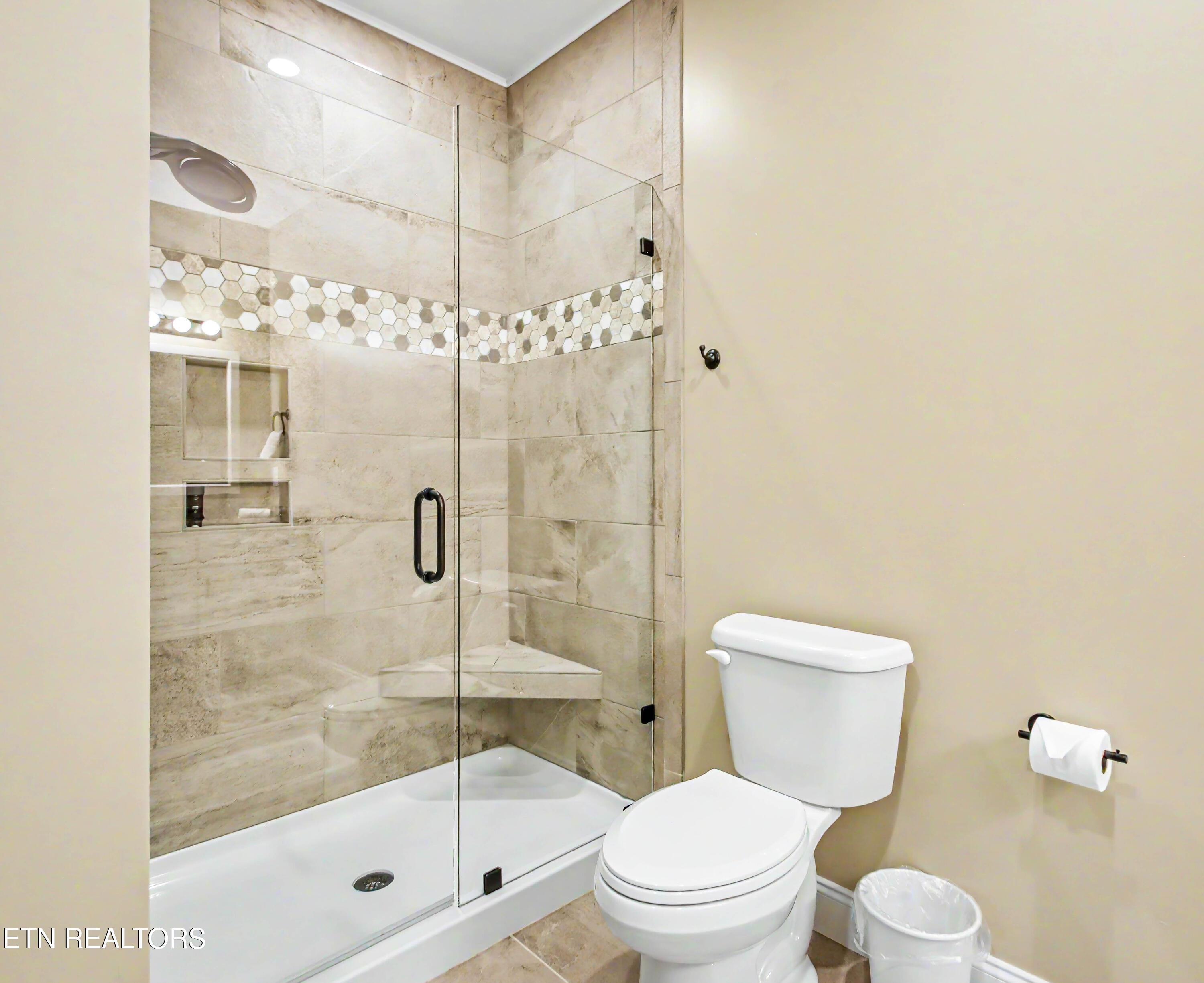 597 E Norris Point Rd, Lafollette, TN - Norris Lake Real Estate - Image# 39